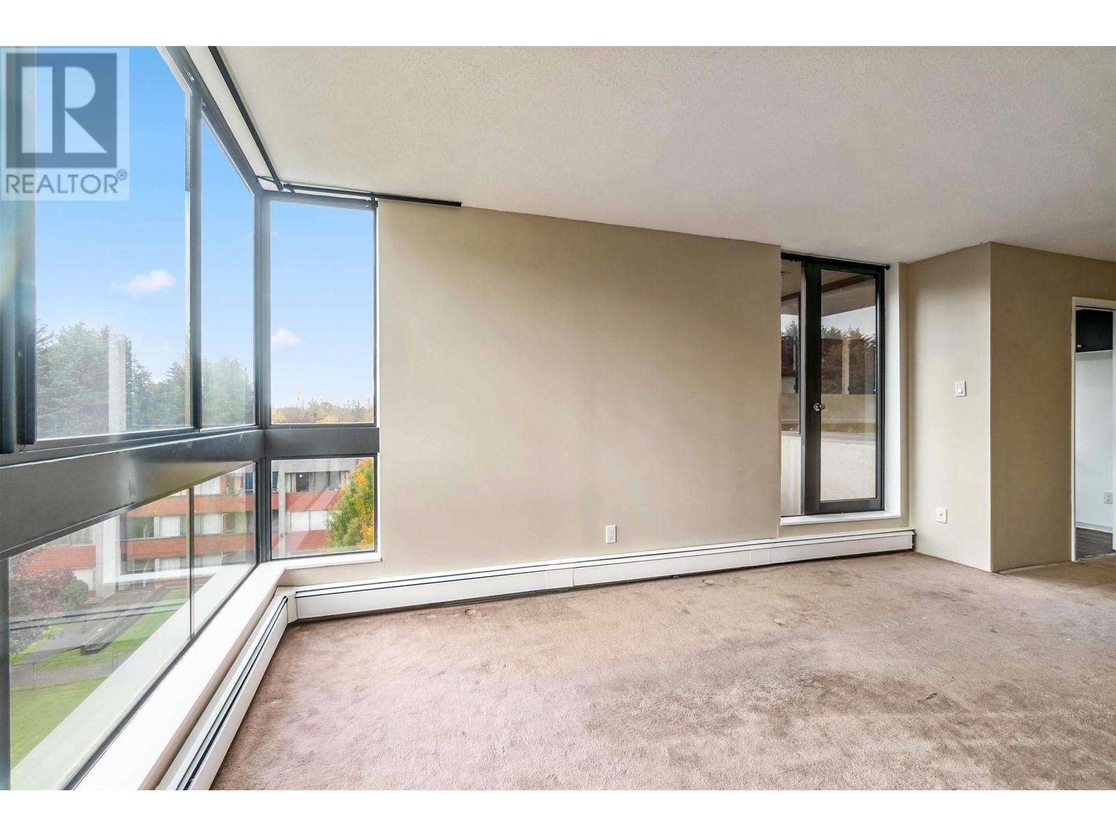 Listing Picture 5 of 36 : 403 9280 SALISH COURT, Burnaby / 本拿比 - 魯藝地產 Yvonne Lu Group - MLS Medallion Club Member