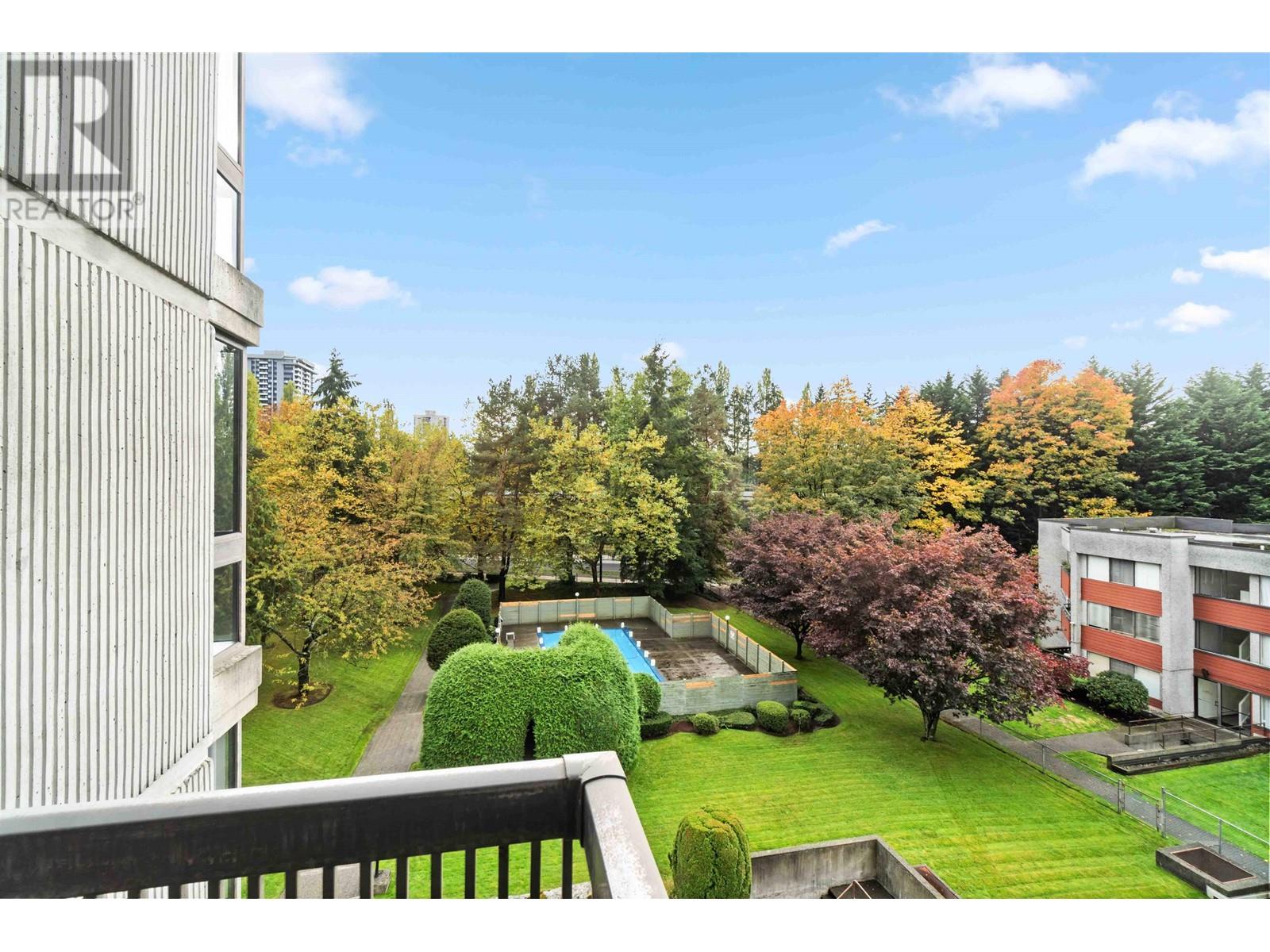 Listing Picture 22 of 36 : 403 9280 SALISH COURT, Burnaby / 本拿比 - 魯藝地產 Yvonne Lu Group - MLS Medallion Club Member