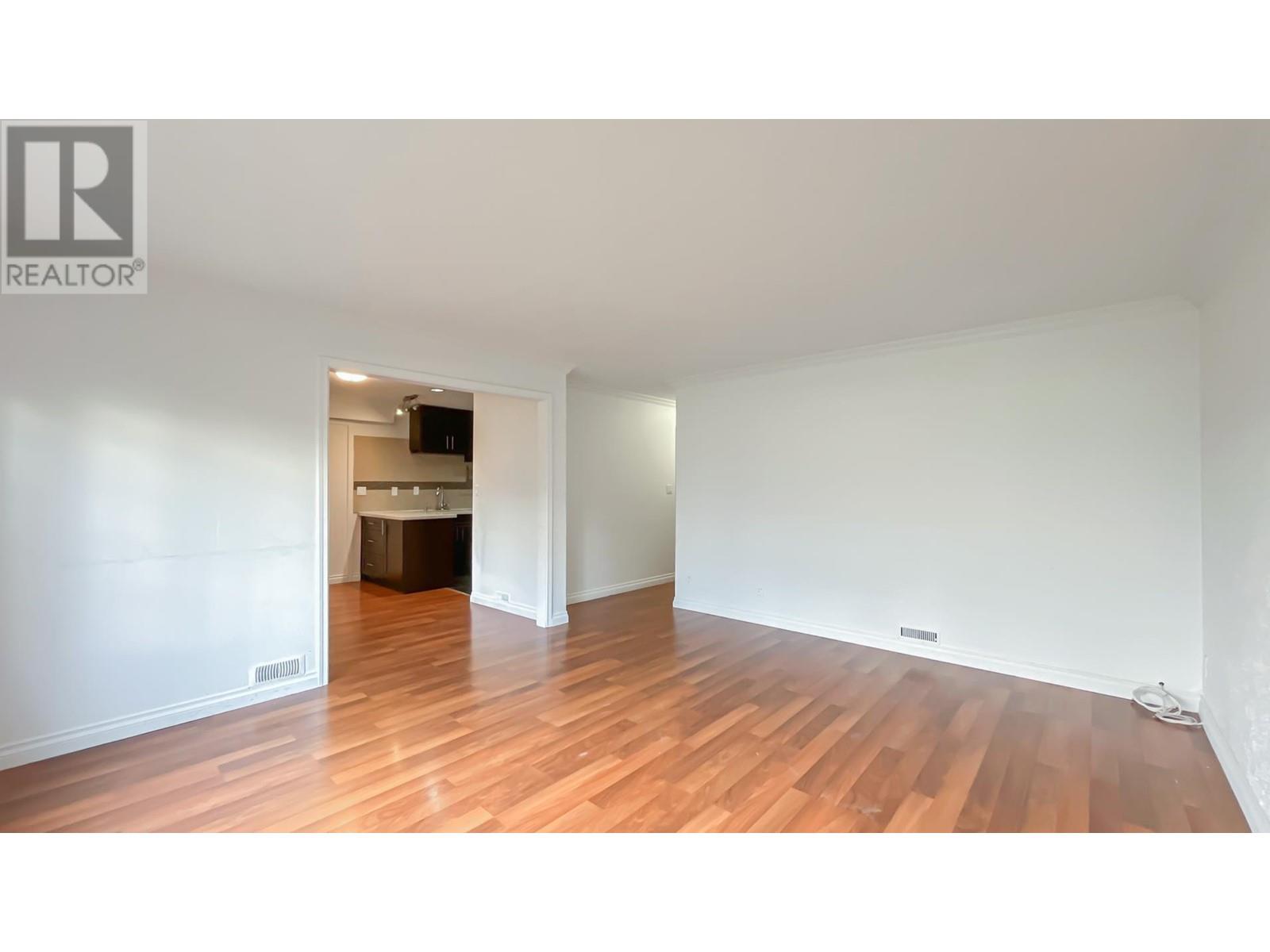 22950 Rogers Avenue, Maple Ridge, British Columbia  V2X 3Z9 - Photo 6 - R2977986