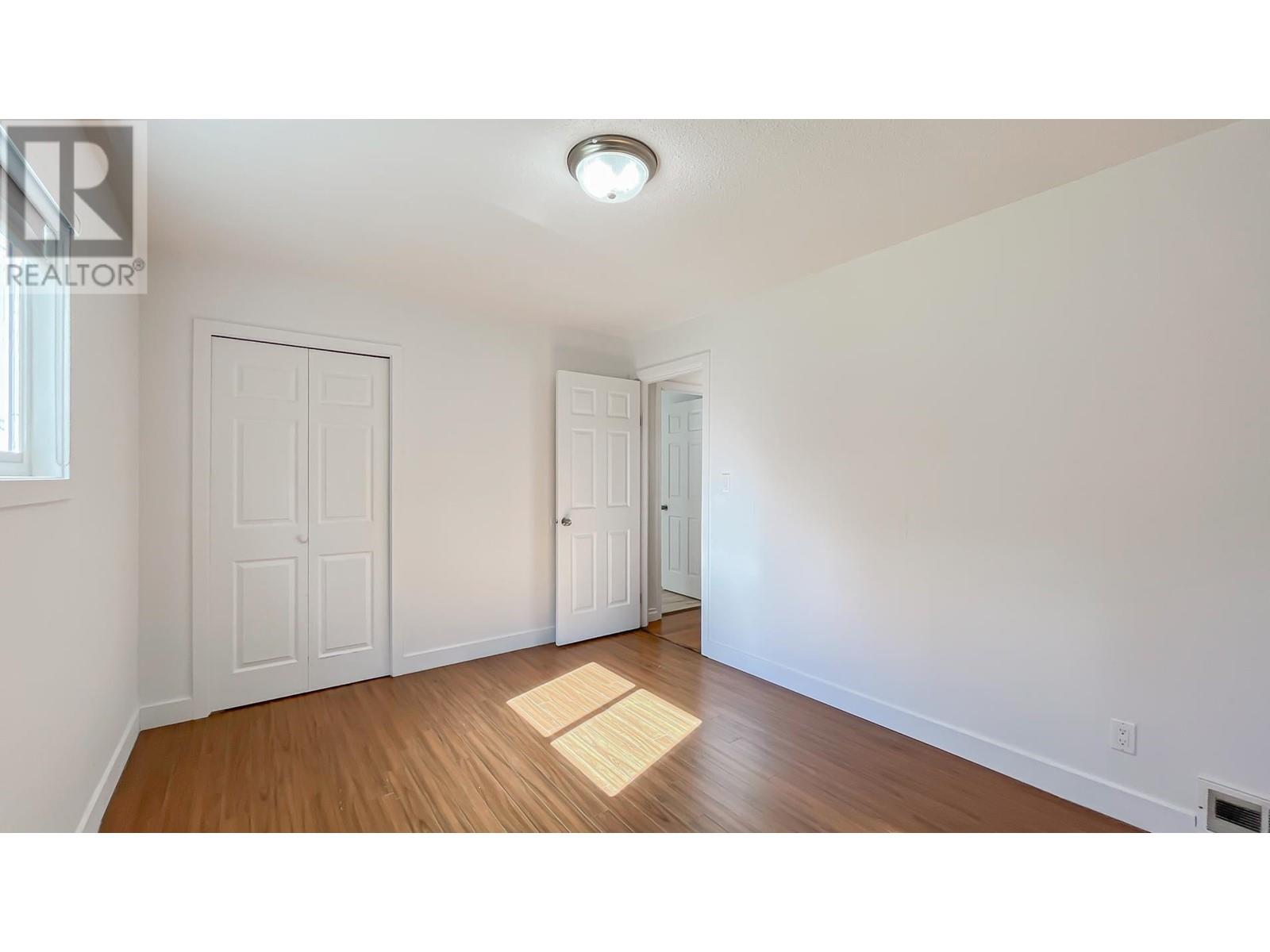 22950 Rogers Avenue, Maple Ridge, British Columbia  V2X 3Z9 - Photo 15 - R2977986