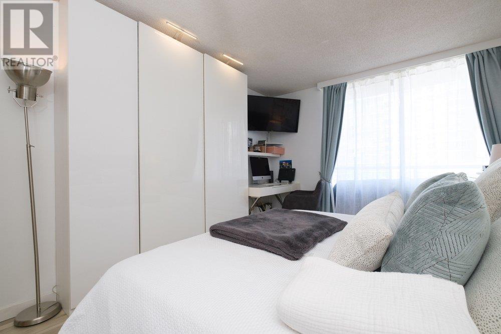 Listing Picture 13 of 24 : 1003 1500 HOWE STREET, Vancouver / 溫哥華 - 魯藝地產 Yvonne Lu Group - MLS Medallion Club Member