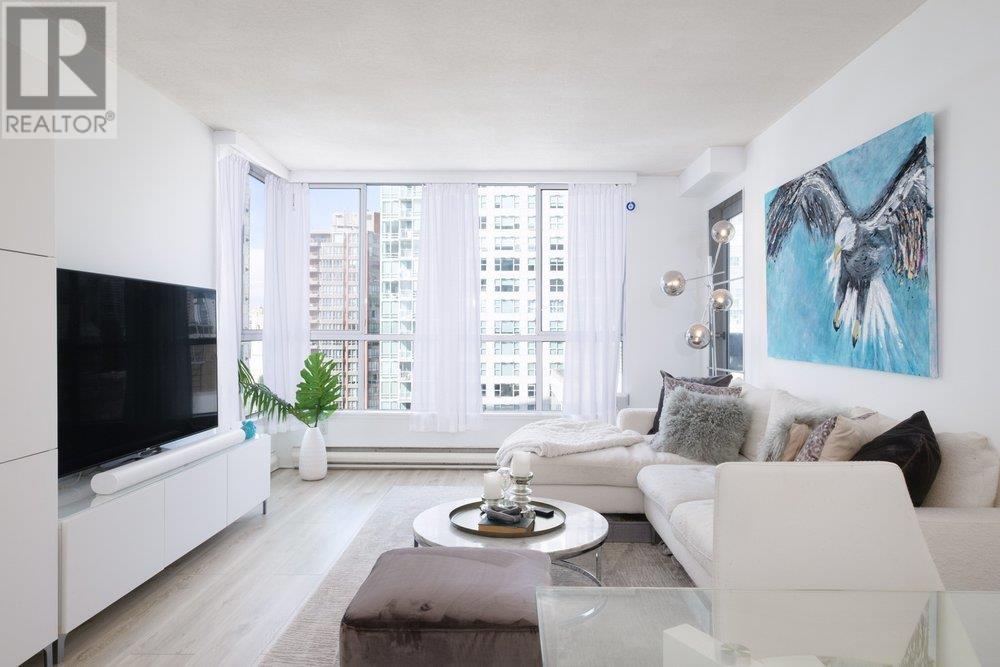 Listing Picture 4 of 24 : 1003 1500 HOWE STREET, Vancouver / 溫哥華 - 魯藝地產 Yvonne Lu Group - MLS Medallion Club Member