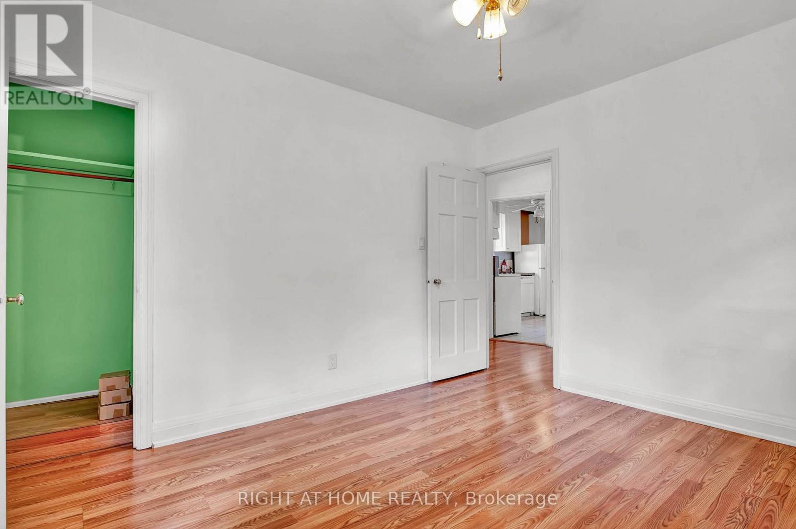 724 Eglinton Avenue E, Toronto, Ontario  M4G 2K7 - Photo 10 - C12021769