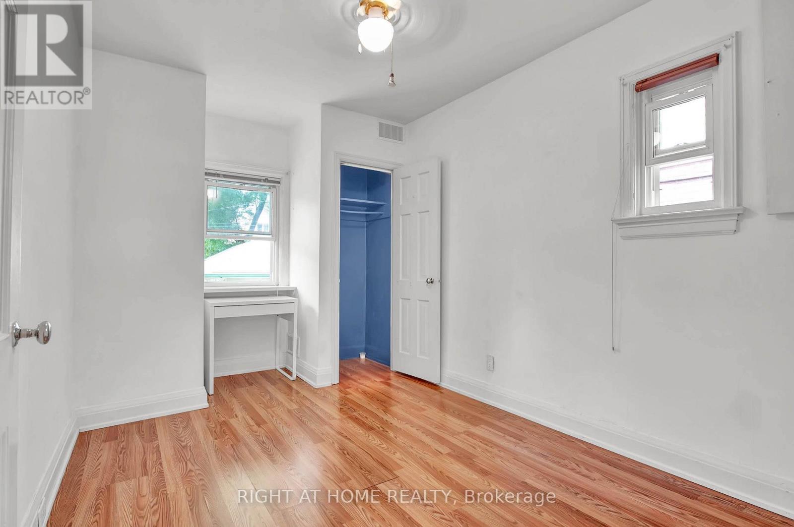 724 Eglinton Avenue E, Toronto, Ontario  M4G 2K7 - Photo 11 - C12021769