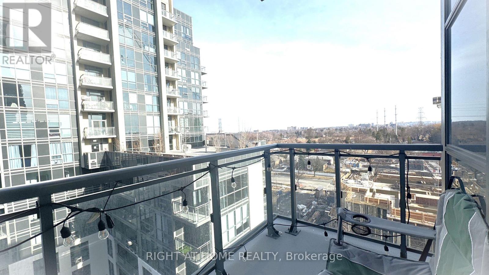 Property at 824 - 20 MEADOWGLEN PLACE image 4