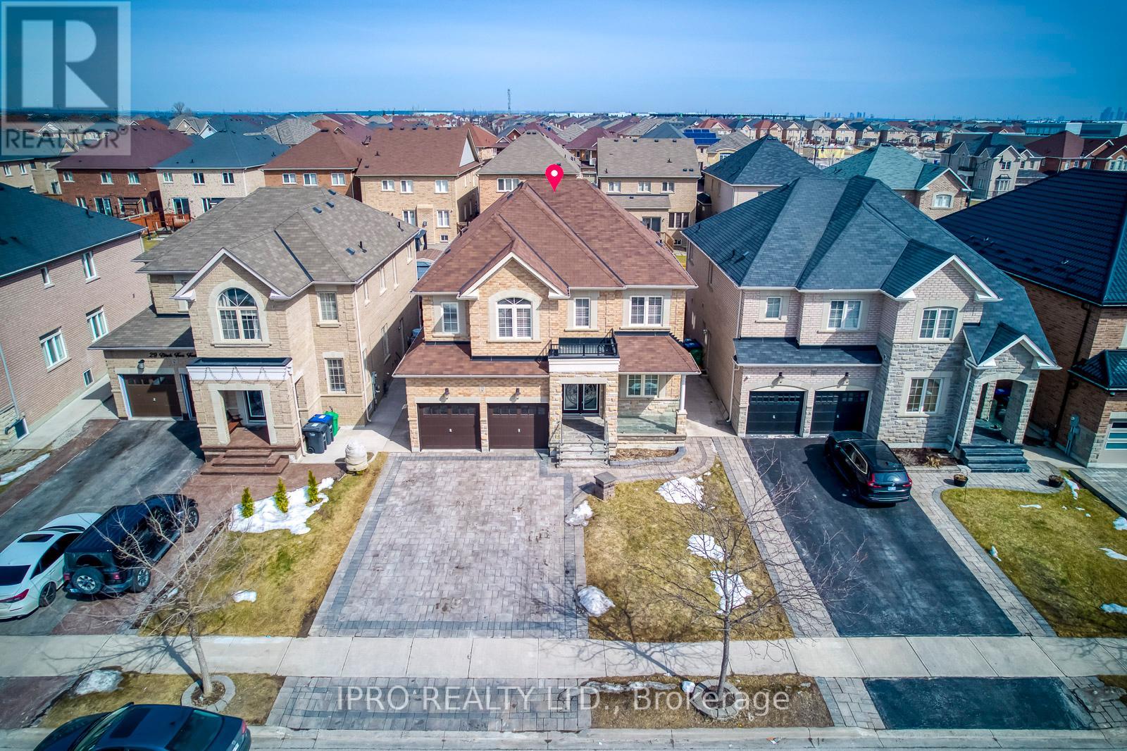 31 Birch Tree Trail, Brampton, Ontario  L6P 3W1 - Photo 3 - W12019936