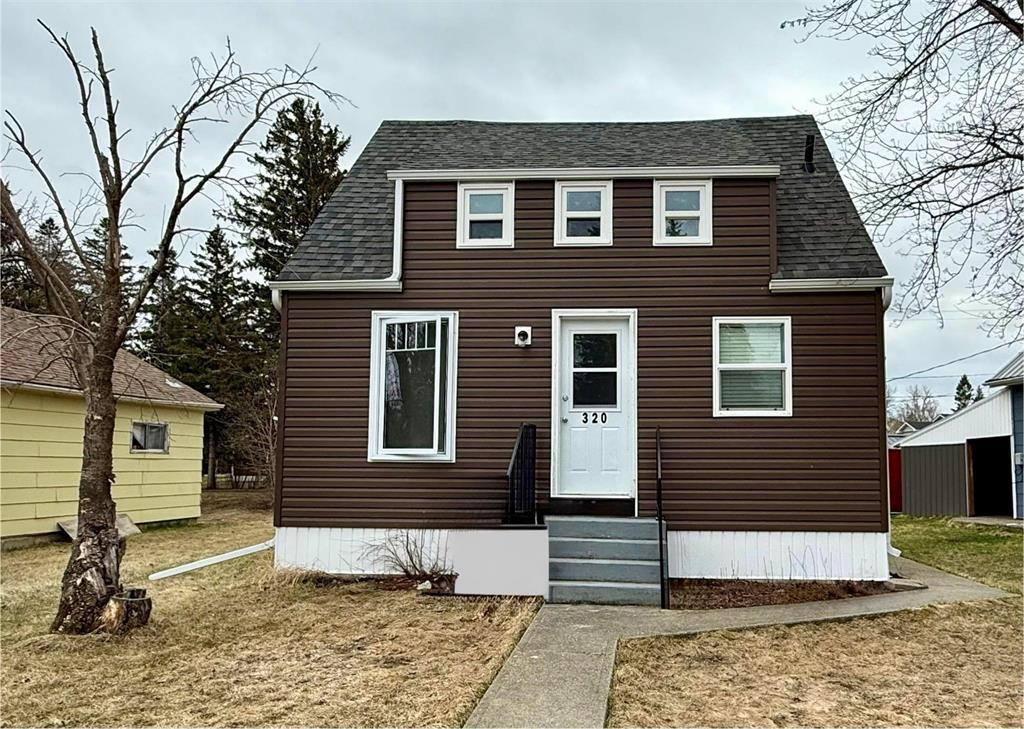 320 4th Avenue N, Mccreary, Manitoba