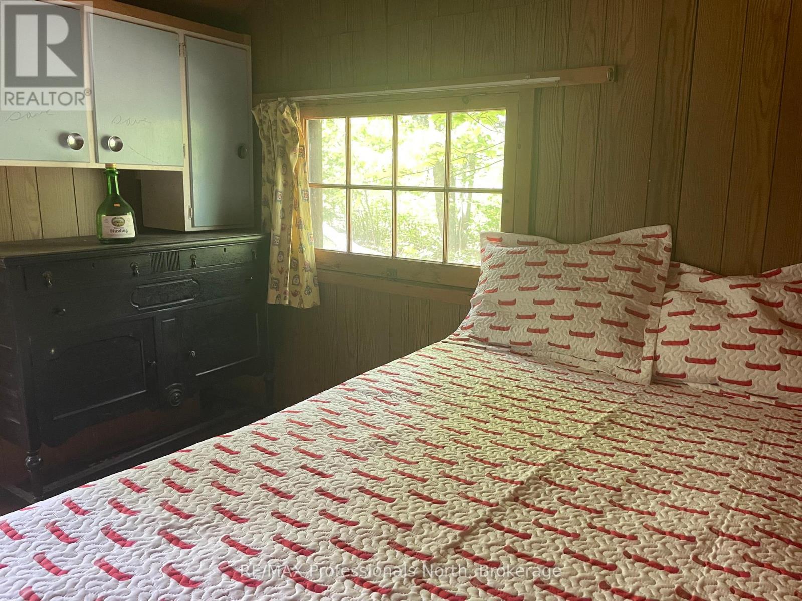 1174 Seabreeze Road, Lake Of Bays, Ontario  P0A 1H0 - Photo 23 - X12021790