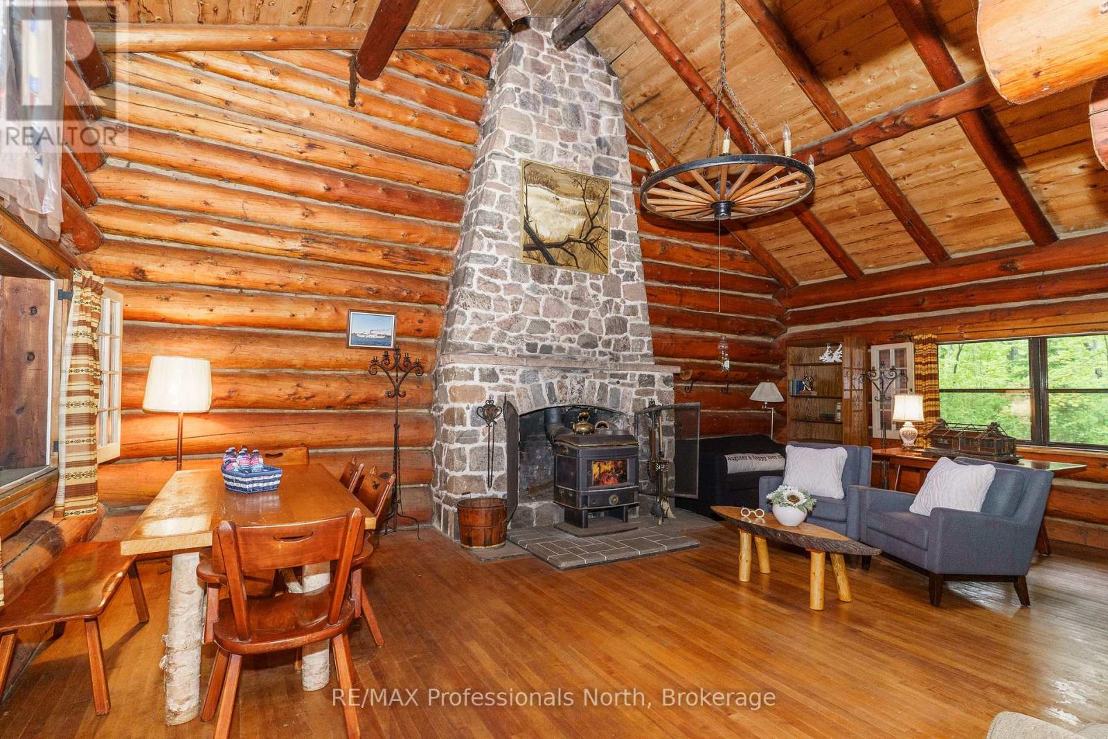 1174 Seabreeze Road, Lake Of Bays, Ontario  P0A 1H0 - Photo 4 - X12021790