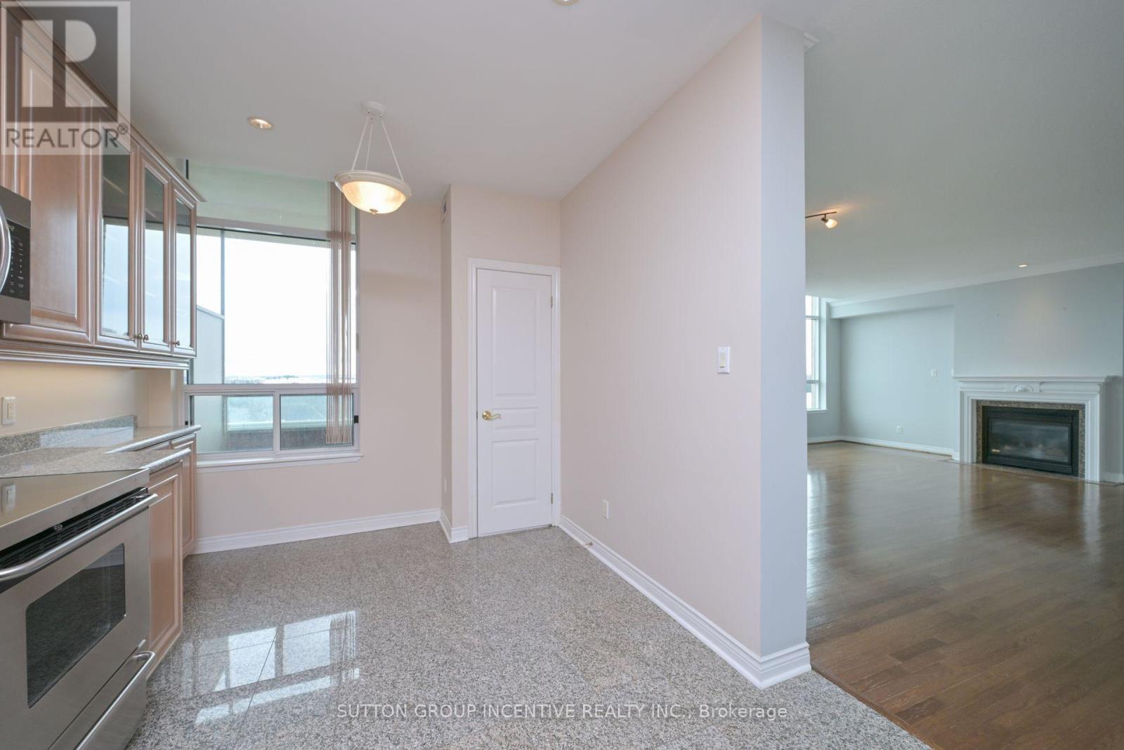 508 - 4 Briar Hill Heights, New Tecumseth, Ontario  L9R 1Z7 - Photo 12 - N12020014