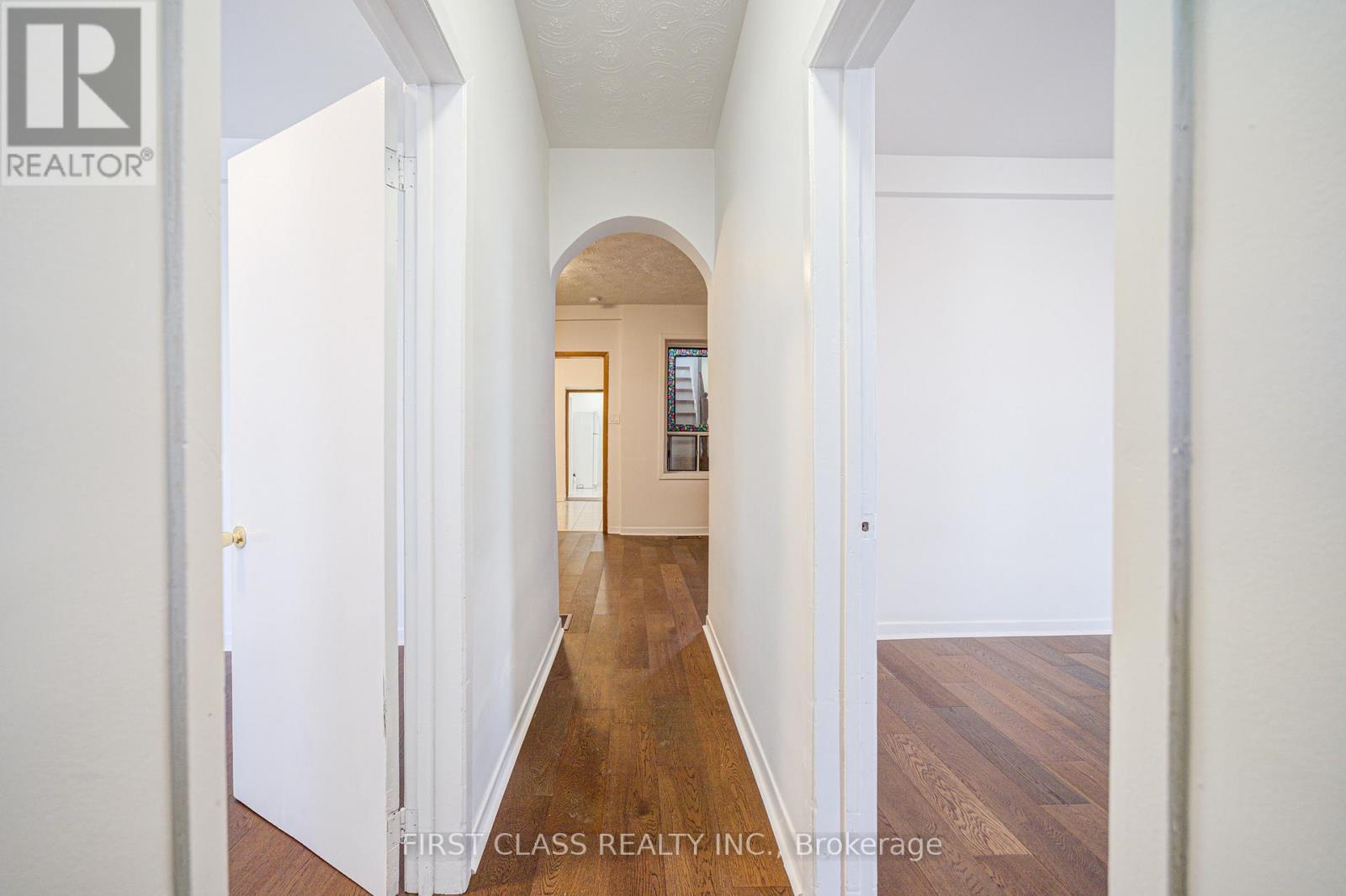 Property at 3 CLINTON PLACE image 4