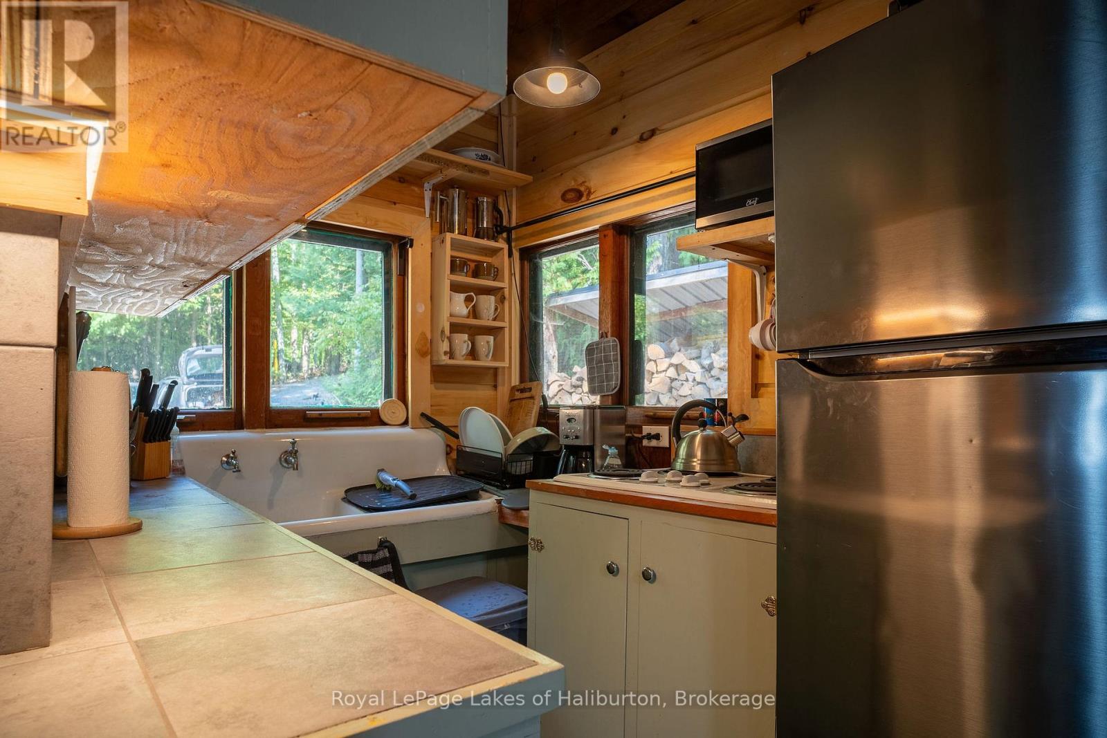 95 Sunset Beach Road, Kawartha Lakes, Ontario  K0M 2B0 - Photo 12 - X12021306