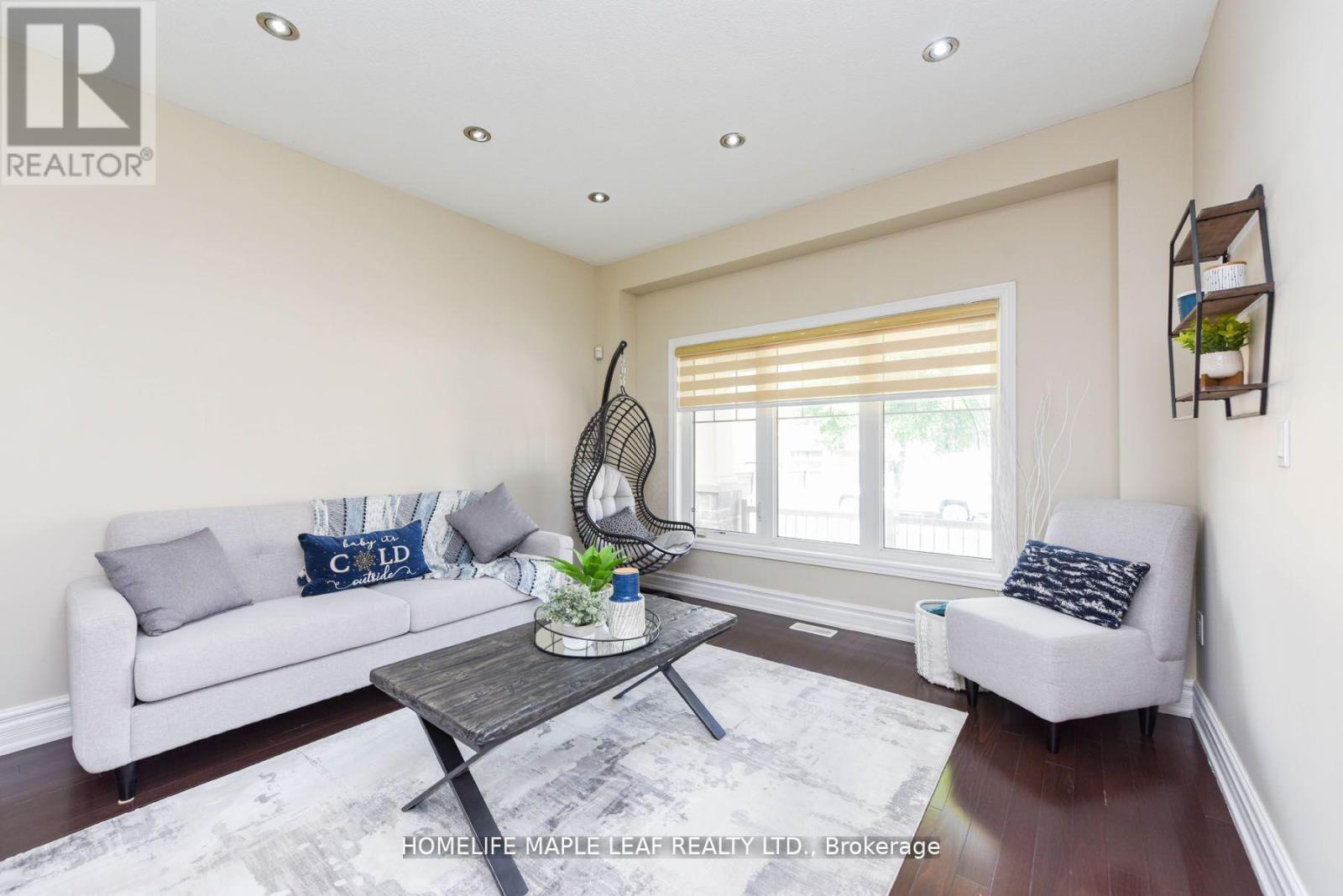 84 Latania Boulevard, Brampton, Ontario  L6P 2Z2 - Photo 10 - W12021822