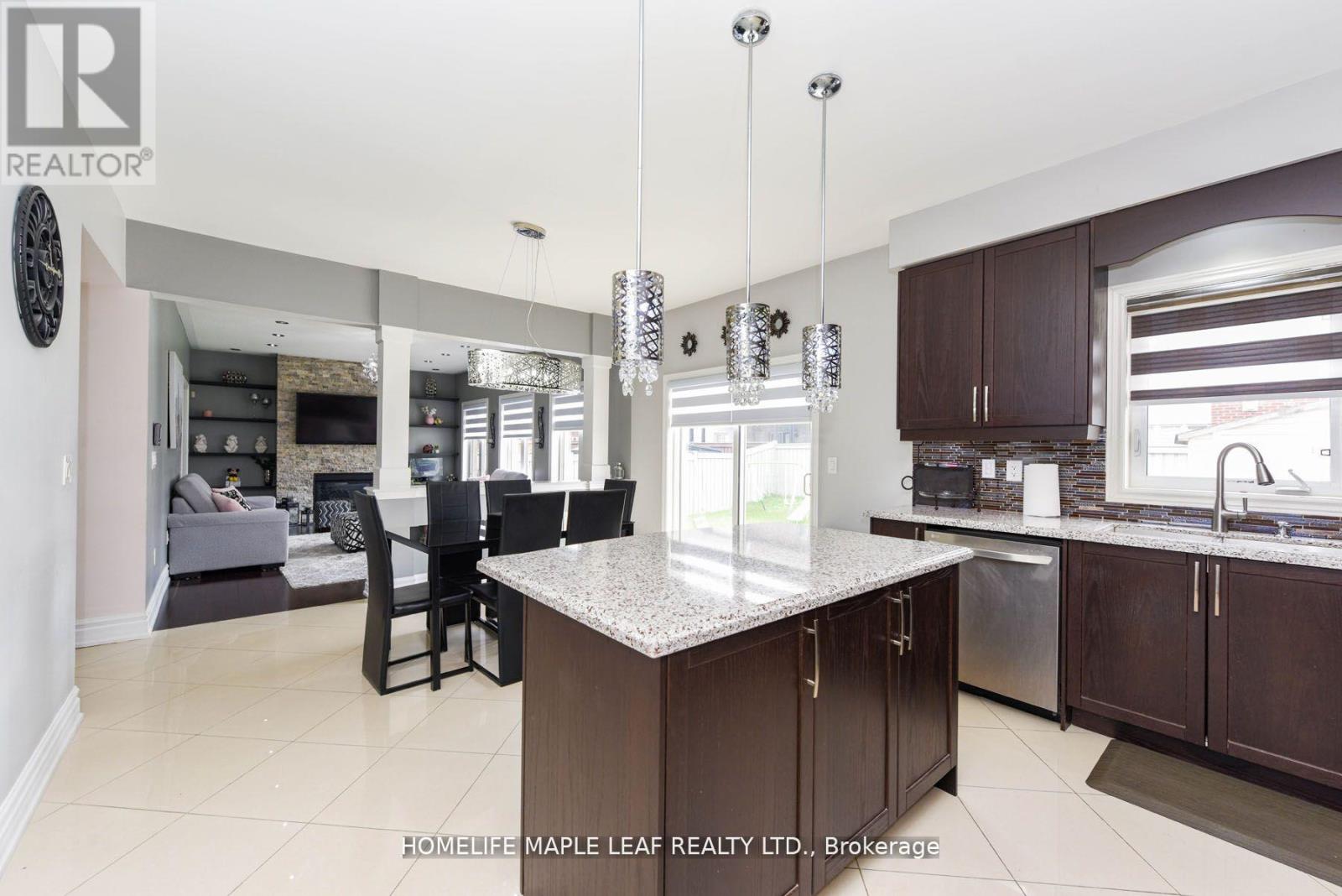 84 Latania Boulevard, Brampton, Ontario  L6P 2Z2 - Photo 12 - W12021822