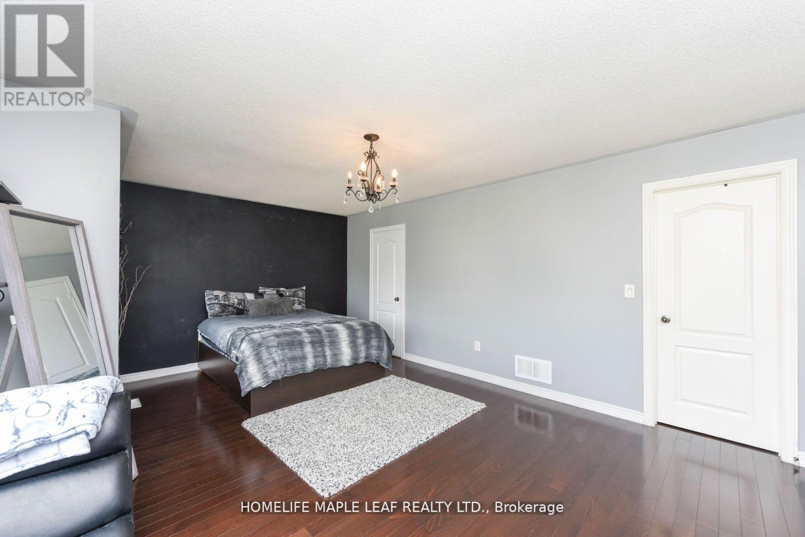 84 Latania Boulevard, Brampton, Ontario  L6P 2Z2 - Photo 20 - W12021822