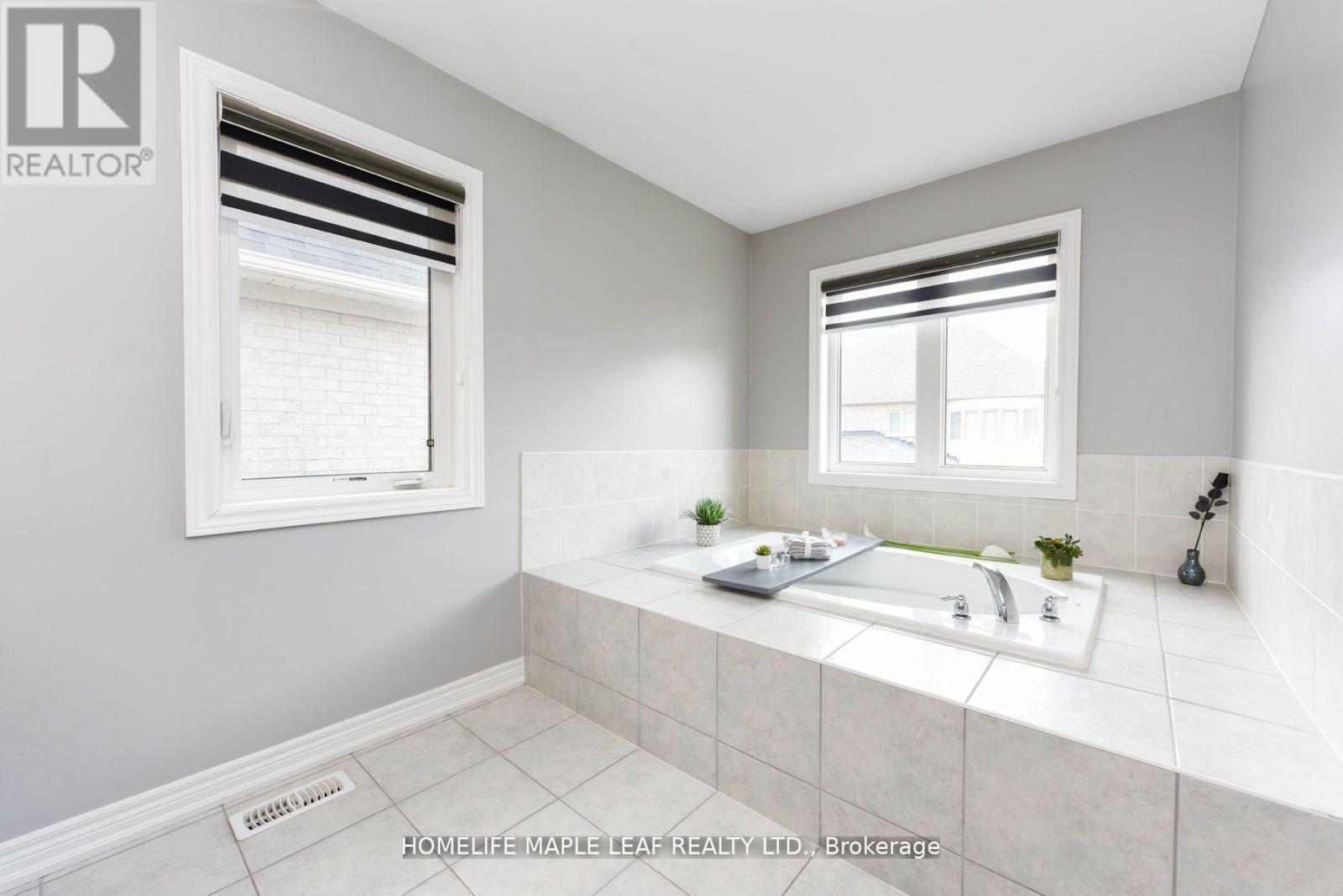 84 Latania Boulevard, Brampton, Ontario  L6P 2Z2 - Photo 30 - W12021822