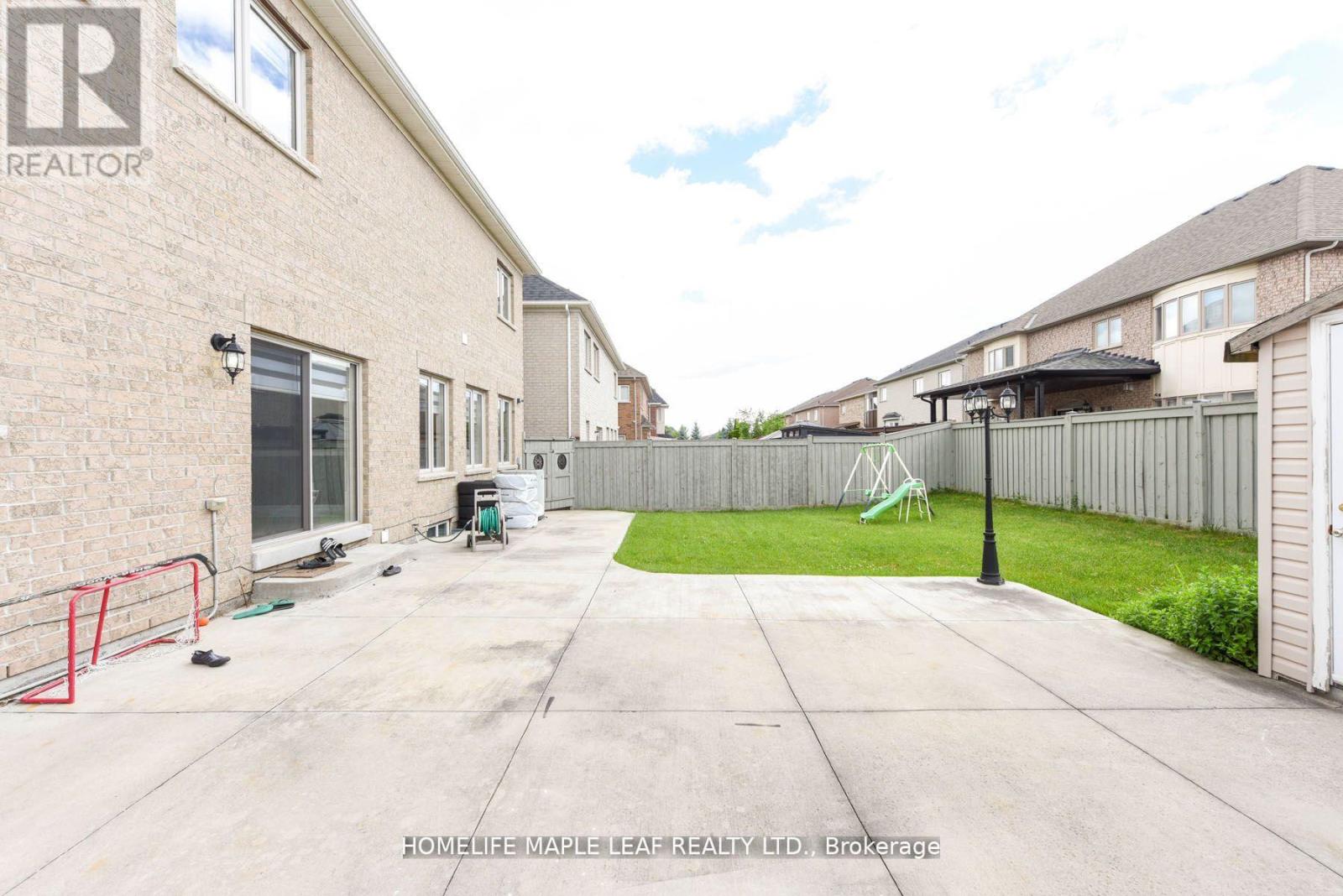 84 Latania Boulevard, Brampton, Ontario  L6P 2Z2 - Photo 35 - W12021822