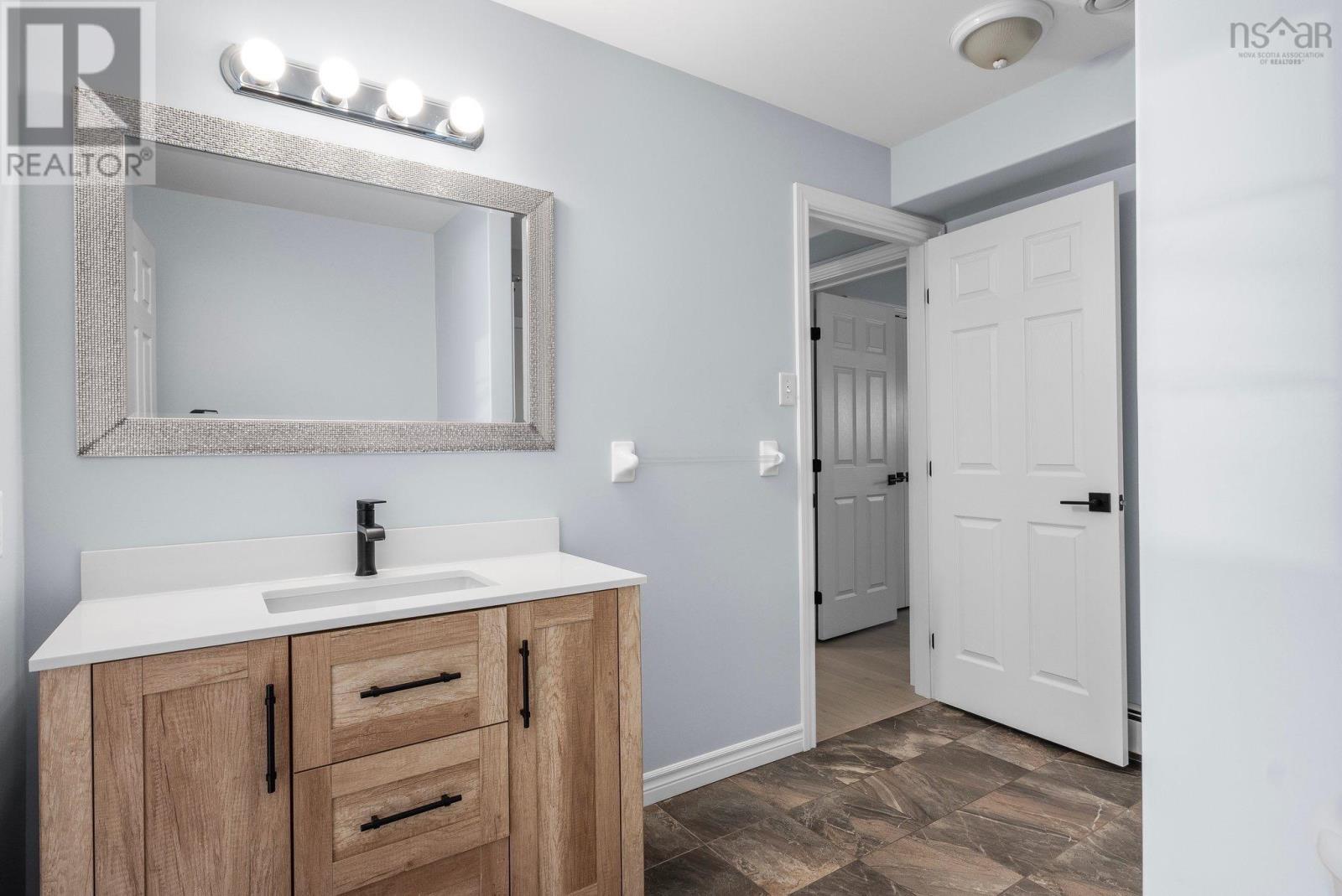 662 Caldwell Road, Dartmouth, Nova Scotia  B2V 1L1 - Photo 36 - 202501976