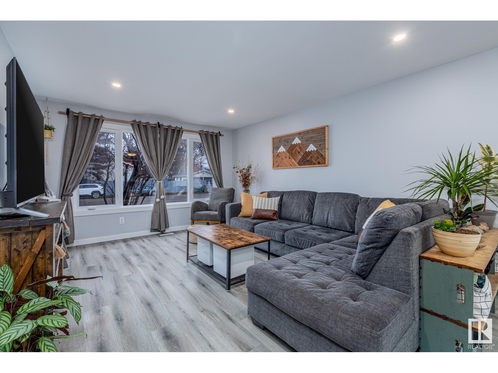 9809 95 Av, Morinville, Alberta  T8R 1H3 - Photo 9 - E4425415