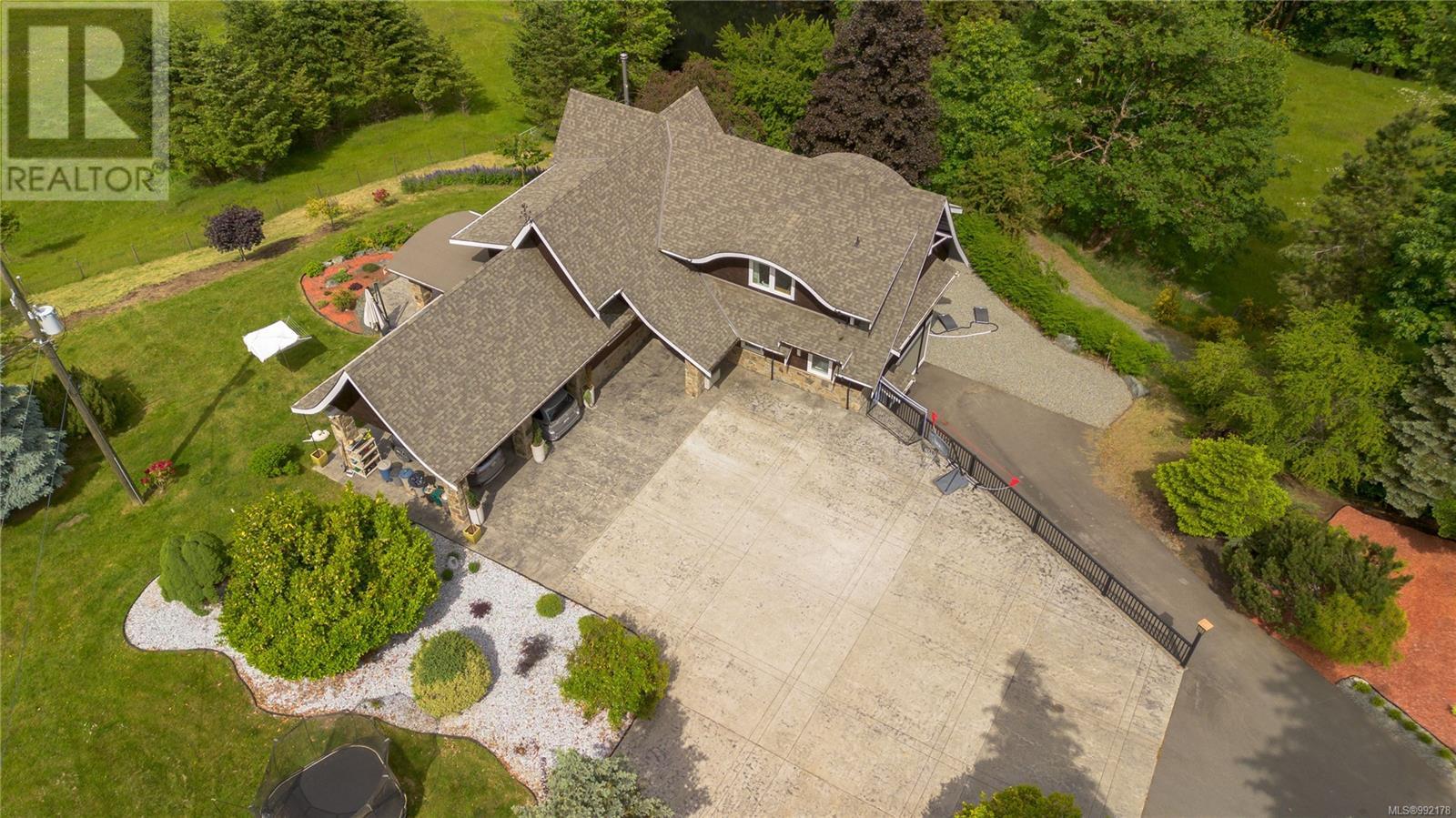 3809/3811 Scarpe Rd, Duncan, British Columbia  V9L 6E9 - Photo 2 - 992178
