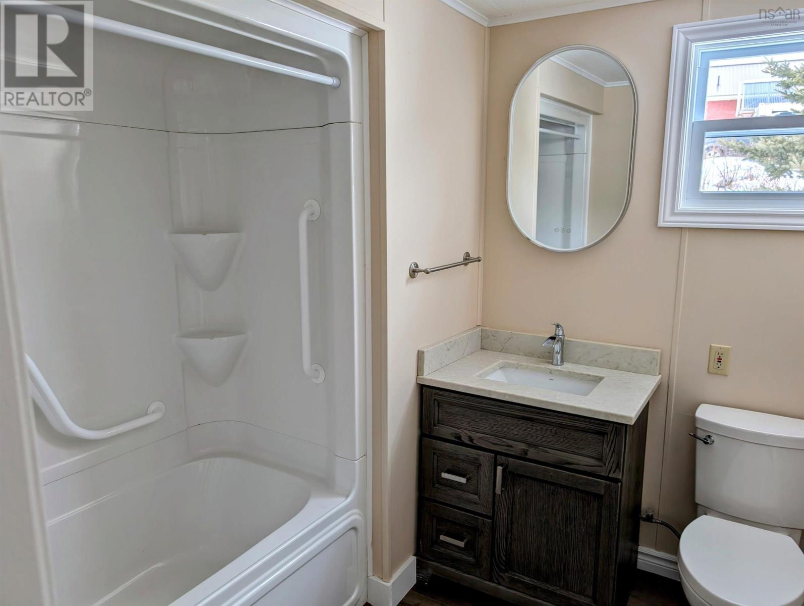 33 College Court, Truro, Nova Scotia  B2N 6P3 - Photo 8 - 202503388