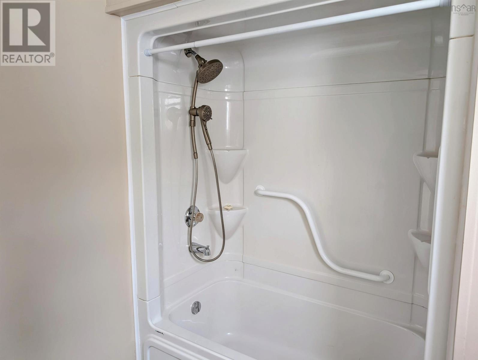 33 College Court, Truro, Nova Scotia  B2N 6P3 - Photo 9 - 202503388