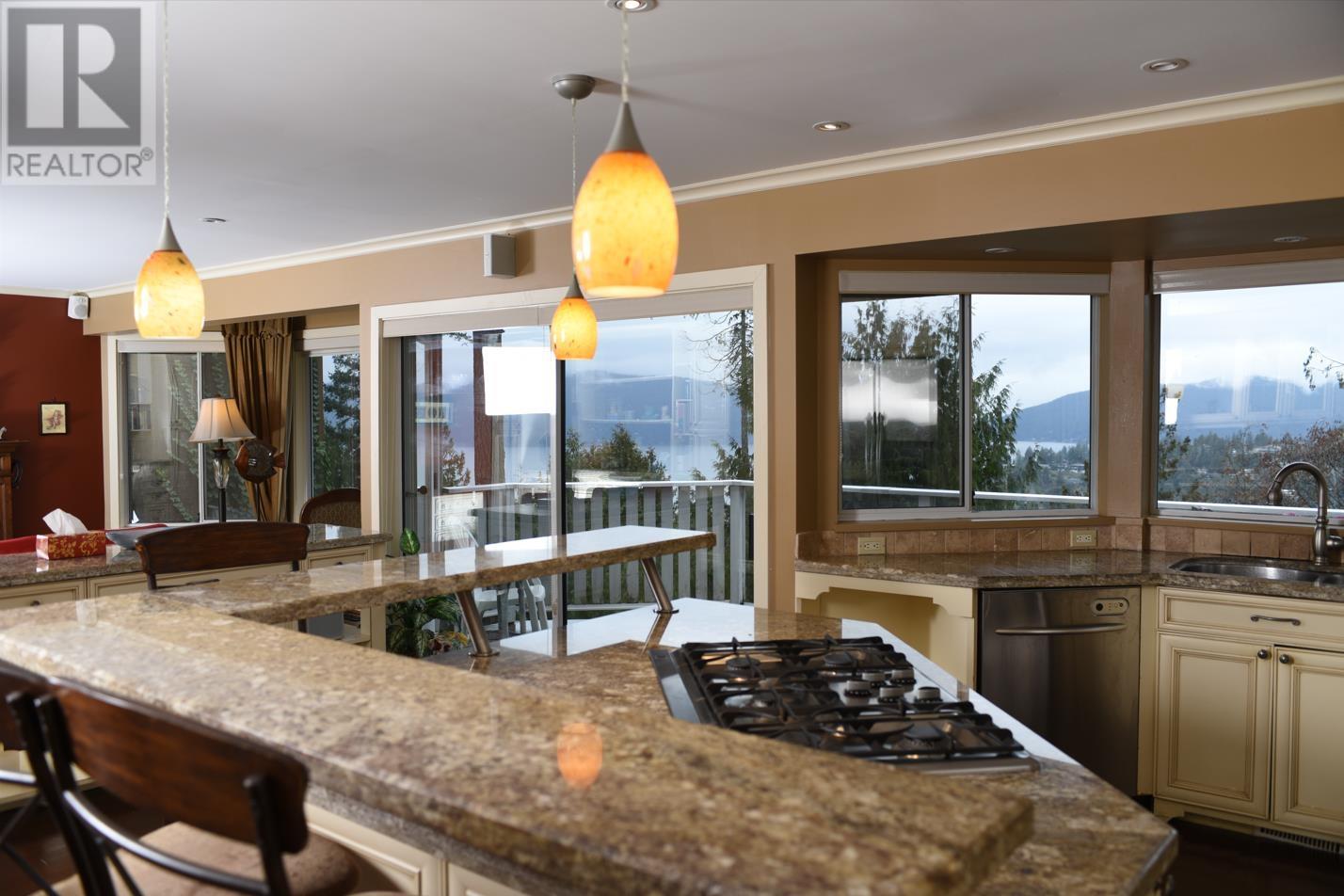 5339 Monte Bre Crescent, West Vancouver, British Columbia  V7W 3A7 - Photo 6 - R2976082