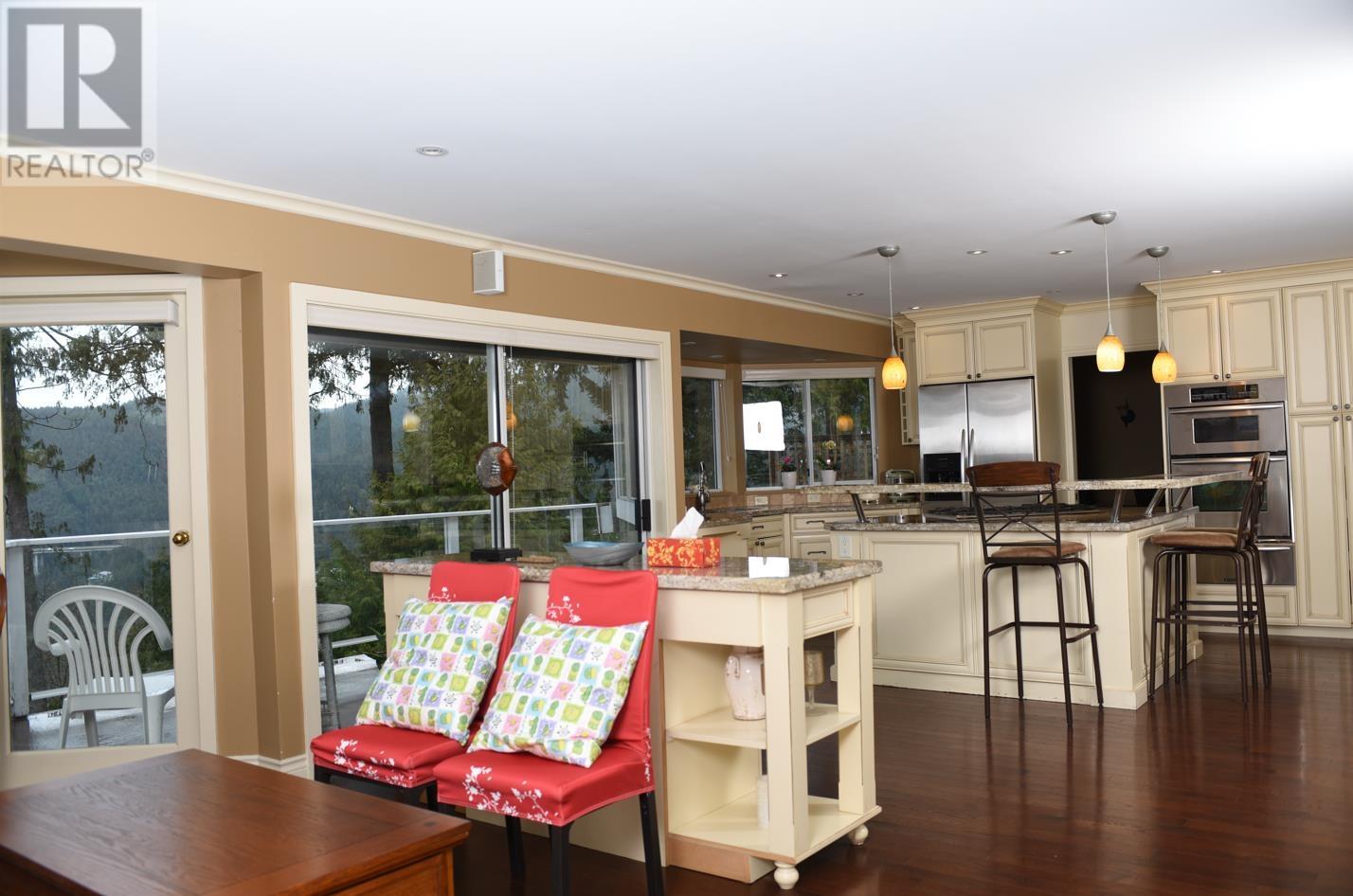 5339 Monte Bre Crescent, West Vancouver, British Columbia  V7W 3A7 - Photo 8 - R2976082