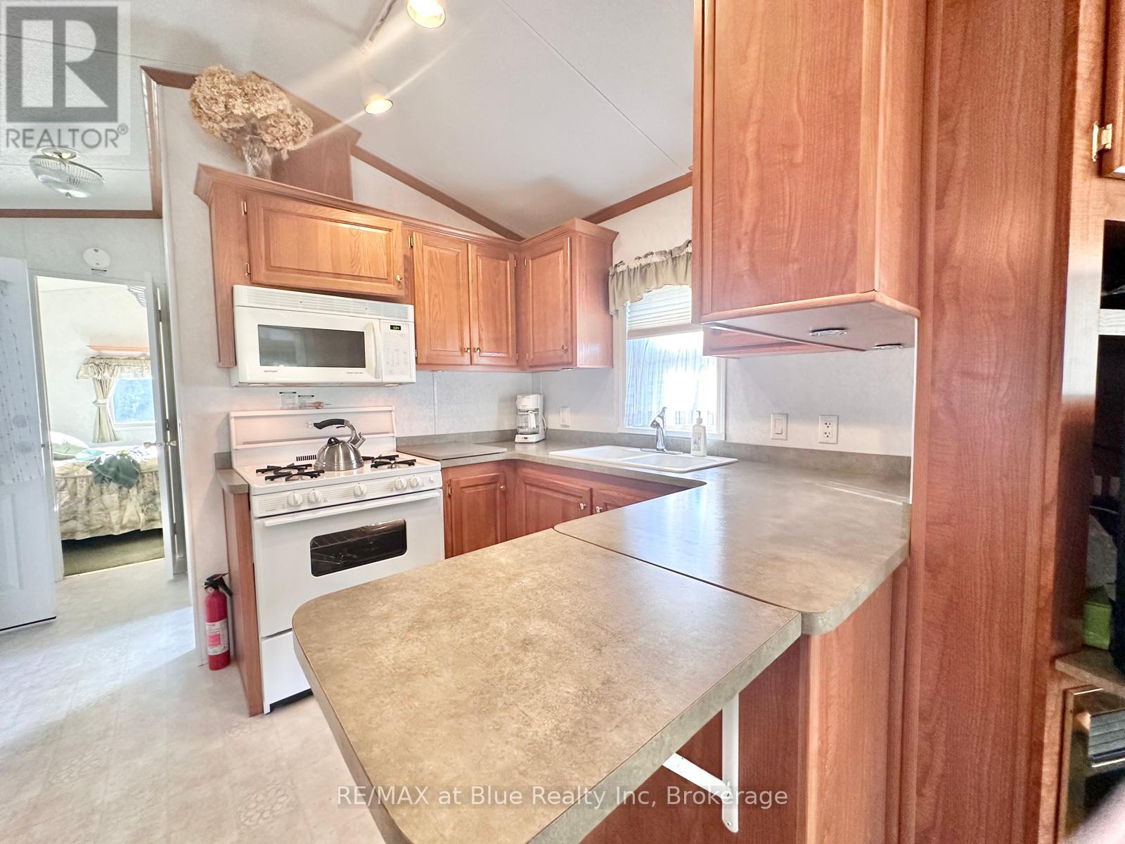 B6 - 7489 Sideroad 5 E, Wellington North, Ontario  N0G 2L0 - Photo 19 - X12021655