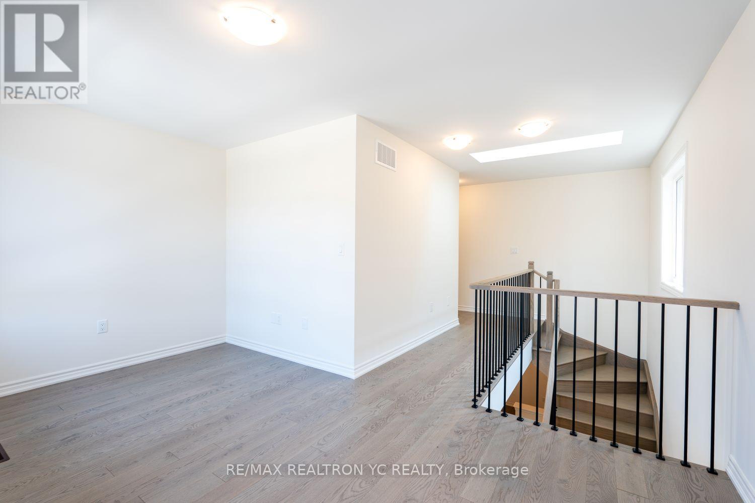84 Shepherd Drive, Barrie, Ontario  L9S 2Z4 - Photo 8 - S12021922