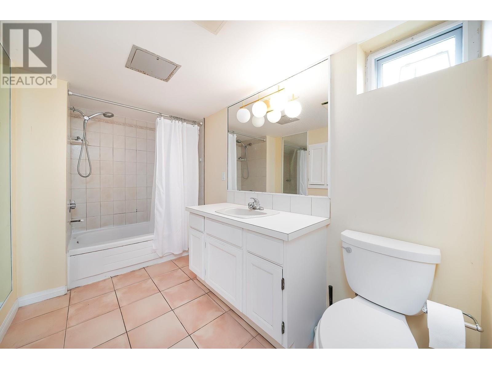 8935 Monroe Avenue, Burnaby, British Columbia  V3N 4E7 - Photo 34 - R2976370
