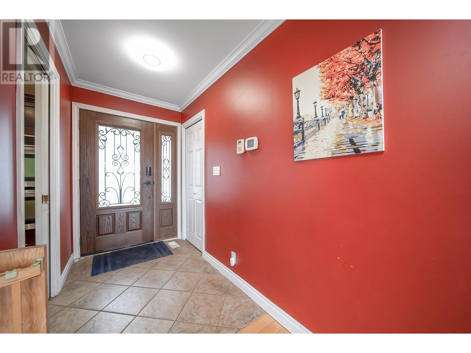 8935 Monroe Avenue, Burnaby, British Columbia  V3N 4E7 - Photo 12 - R2976370