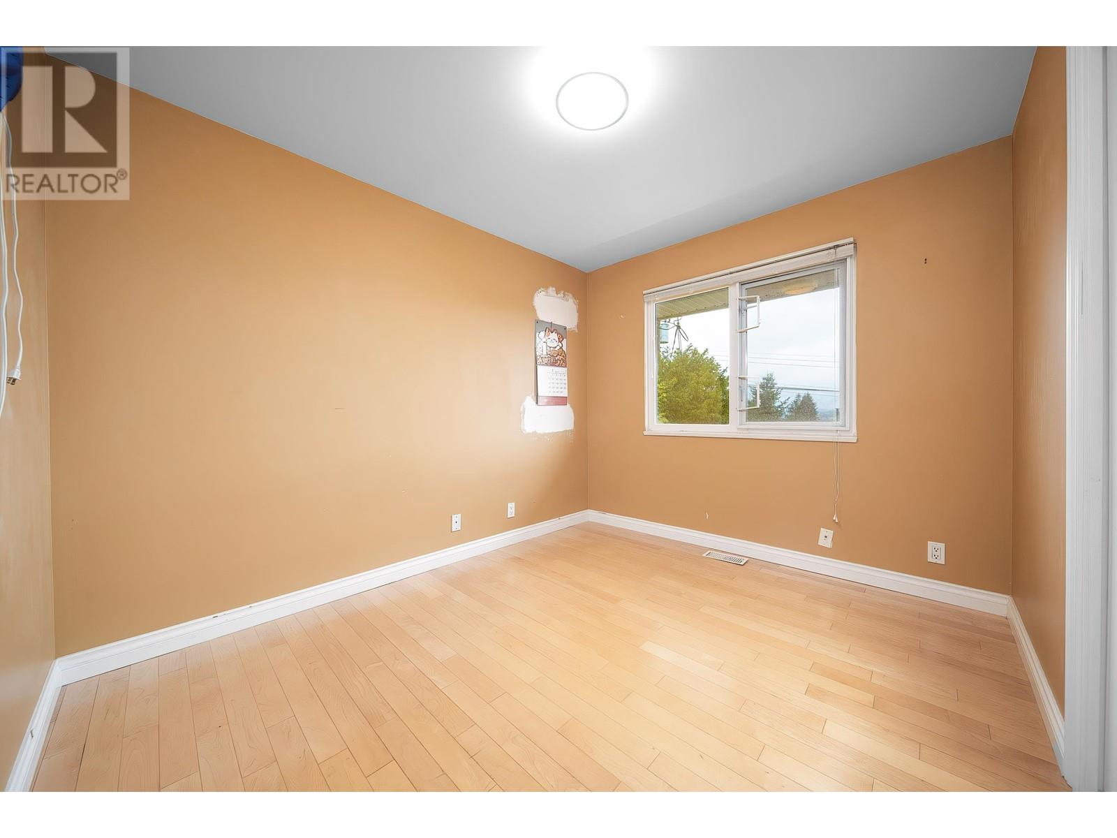 8935 Monroe Avenue, Burnaby, British Columbia  V3N 4E7 - Photo 24 - R2976370