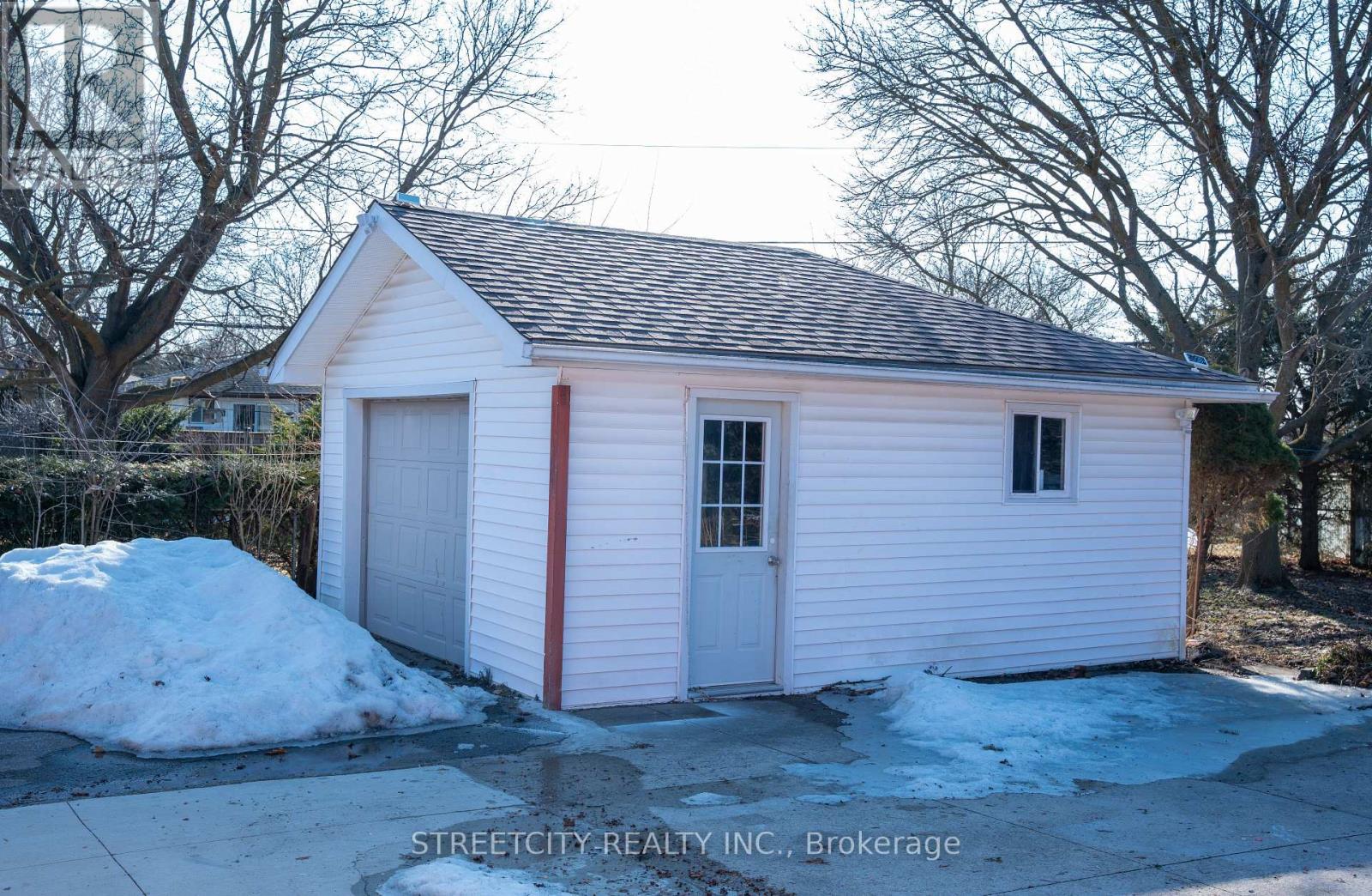 1199 Farnsborough Crescent, London, Ontario  N5V 2L7 - Photo 11 - X12021269
