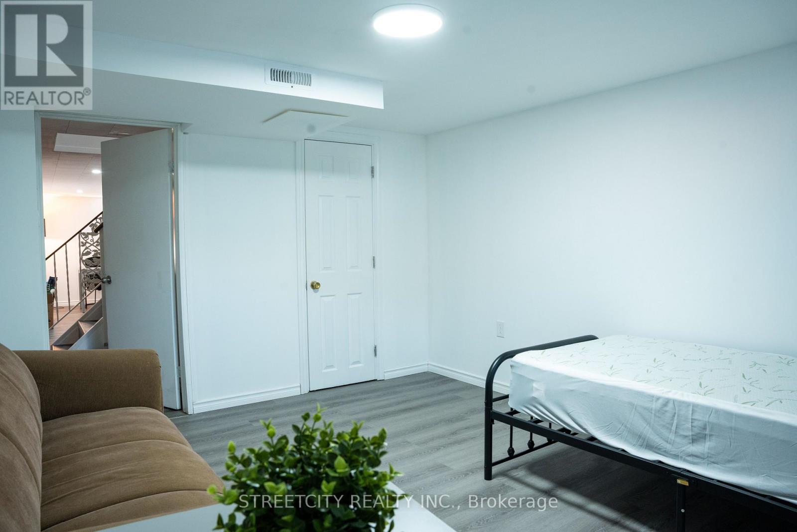 1199 Farnsborough Crescent, London, Ontario  N5V 2L7 - Photo 35 - X12021269
