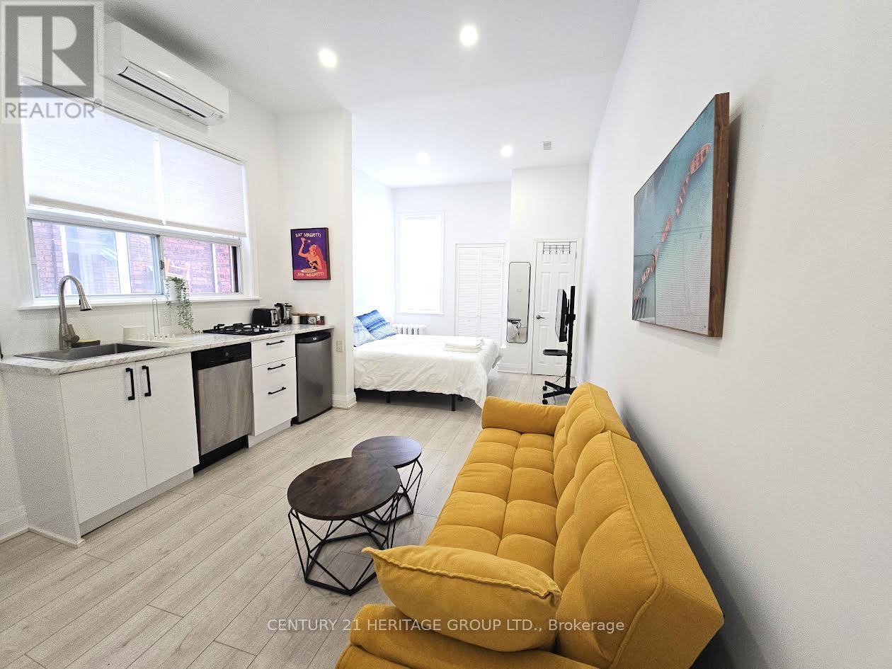 Main B - 344 Shaw Street, Toronto, Ontario  M6J 2X3 - Photo 2 - C12021926