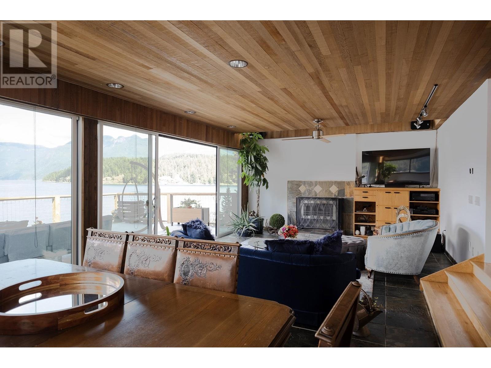 5435 Jervis Inlet Road, Egmont, British Columbia  V0N 2H4 - Photo 11 - R2974687