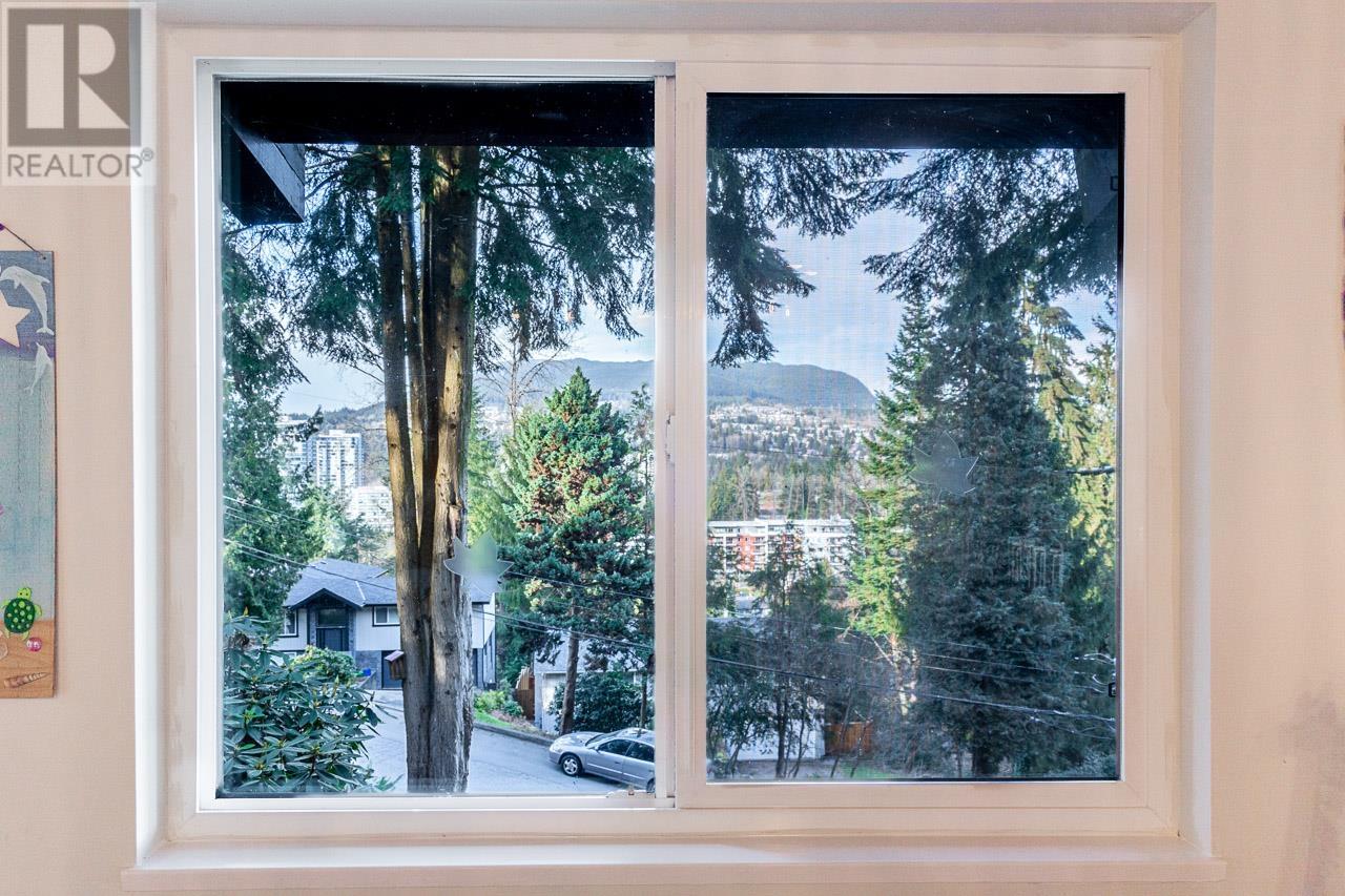 3345 Viewmount Drive, Port Moody, British Columbia  V3H 2L8 - Photo 40 - R2973155