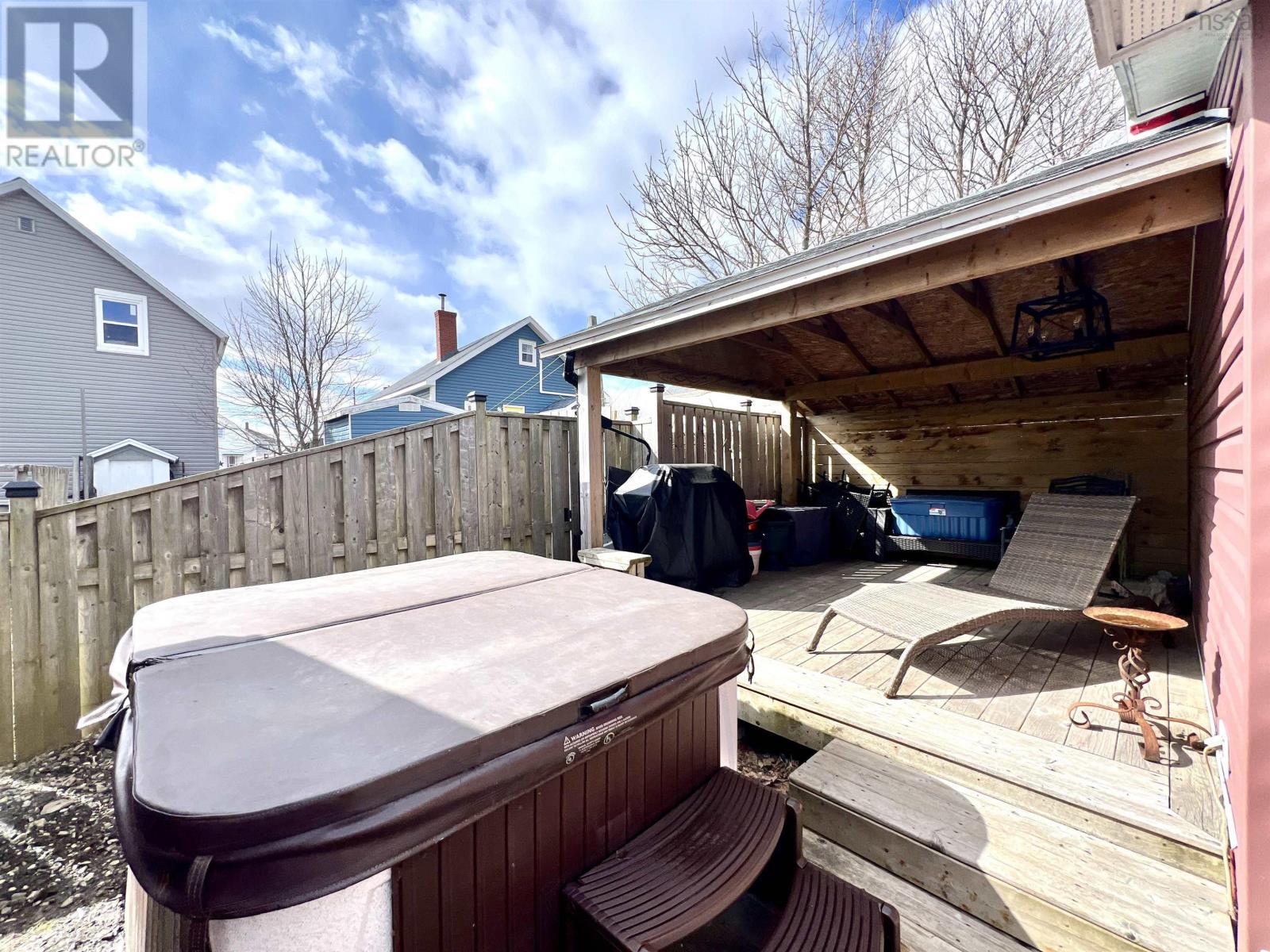 132 Bruce Street, Glace Bay, Nova Scotia  B1A 3E5 - Photo 10 - 202504965