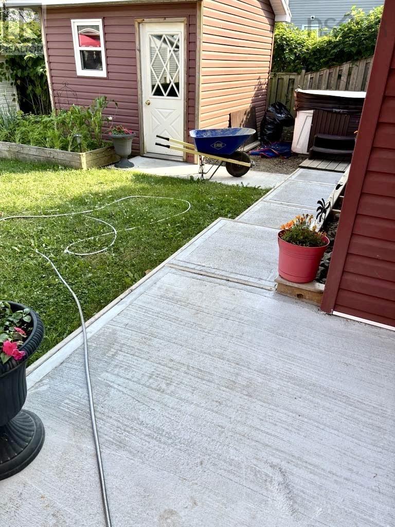 132 Bruce Street, Glace Bay, Nova Scotia  B1A 3E5 - Photo 15 - 202504965