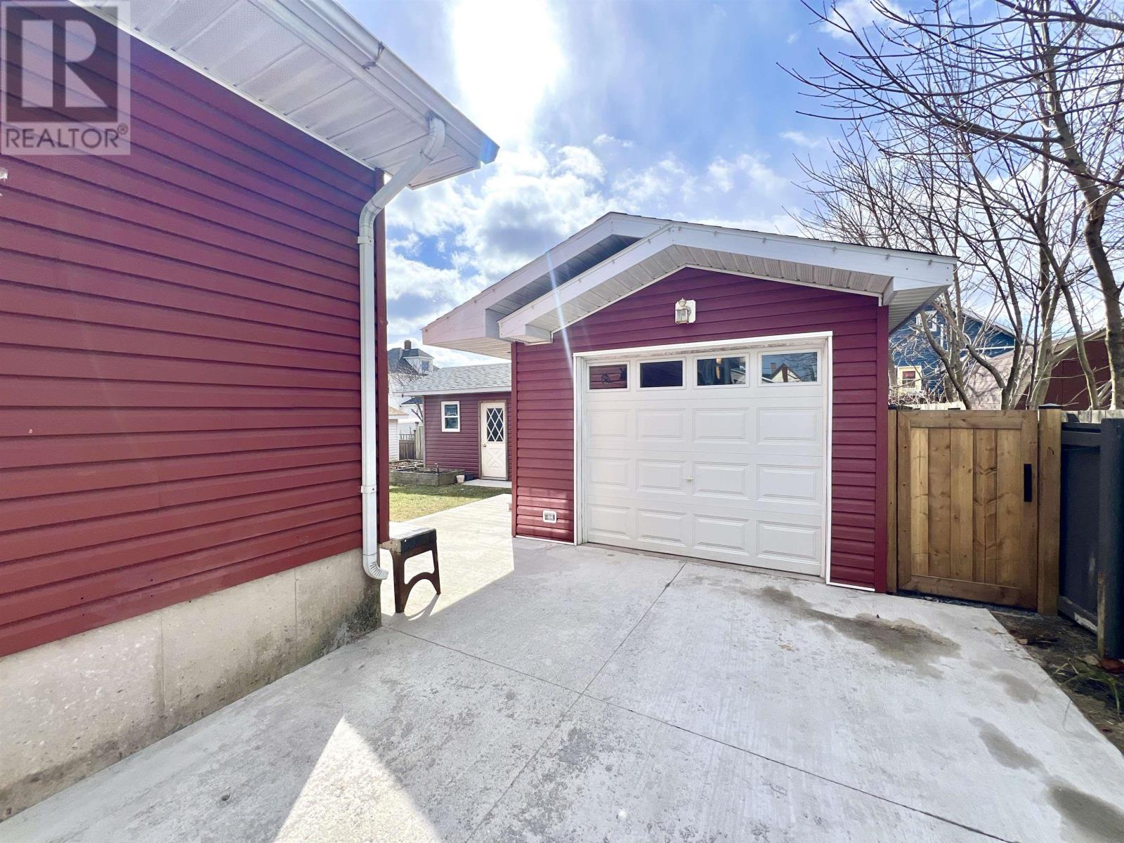 132 Bruce Street, Glace Bay, Nova Scotia  B1A 3E5 - Photo 7 - 202504965