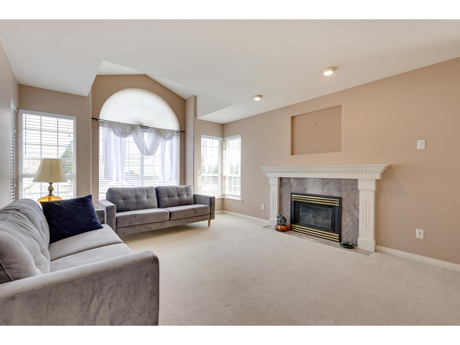 Property at 6103 190 STREET image 2