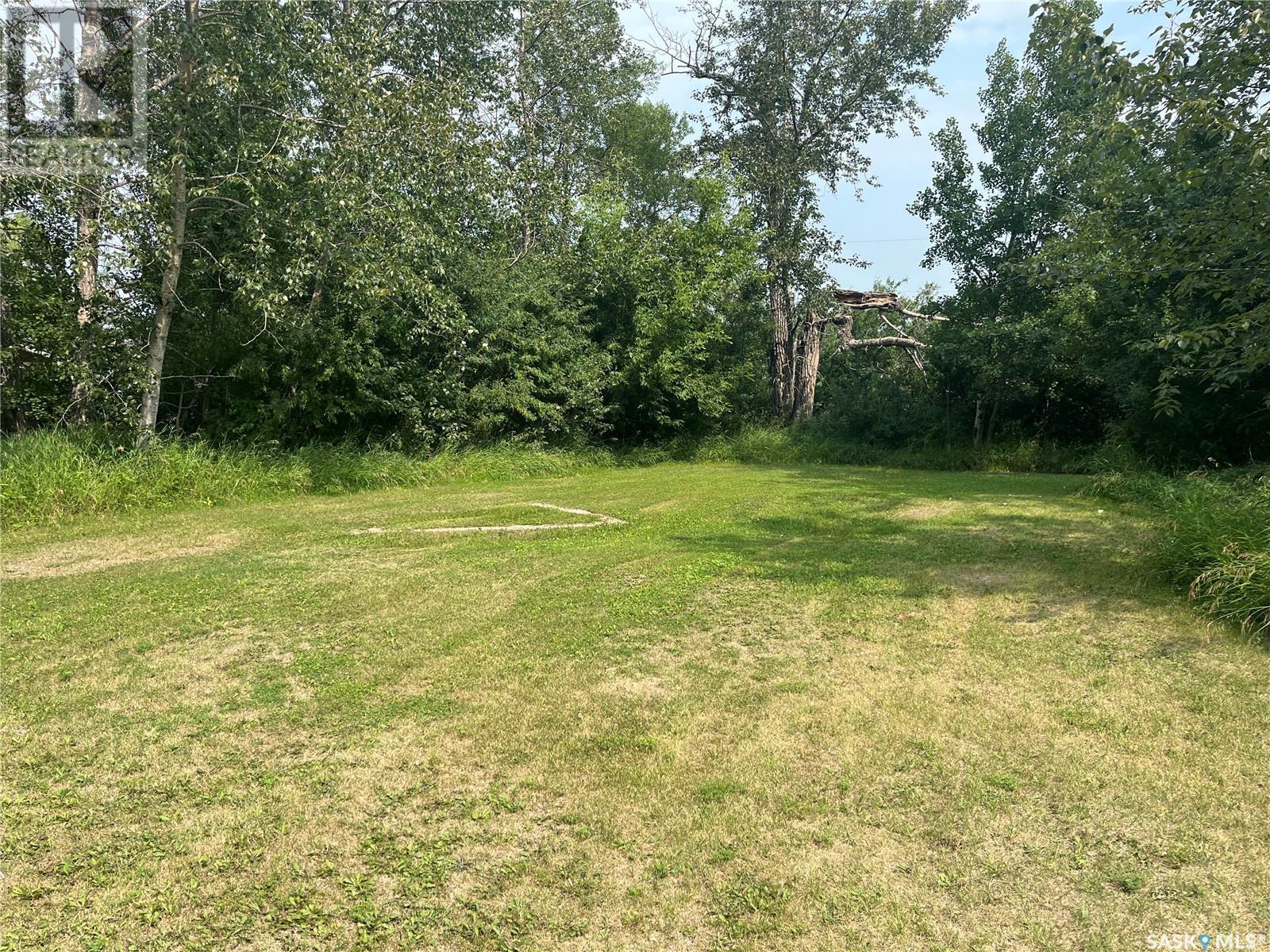 307-309-311 Third Avenue E, Kelvington, Saskatchewan  S0A 1W0 - Photo 2 - SK998933