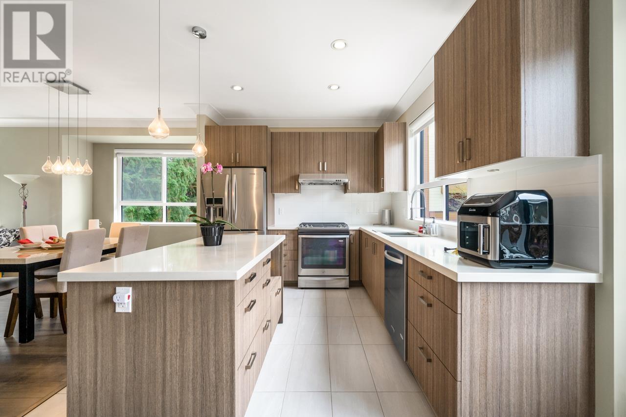 Listing Picture 4 of 24 : 13 7180 GILBERT ROAD, Richmond / 烈治文 - 魯藝地產 Yvonne Lu Group - MLS Medallion Club Member