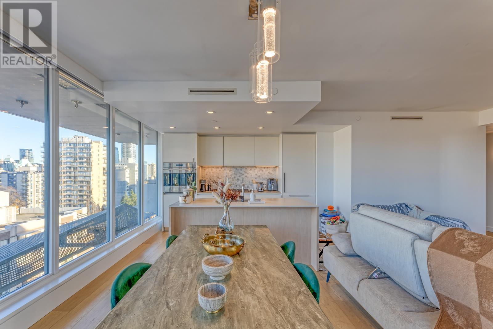 Listing Picture 2 of 22 : 1401 1365 DAVIE STREET, Vancouver / 溫哥華 - 魯藝地產 Yvonne Lu Group - MLS Medallion Club Member