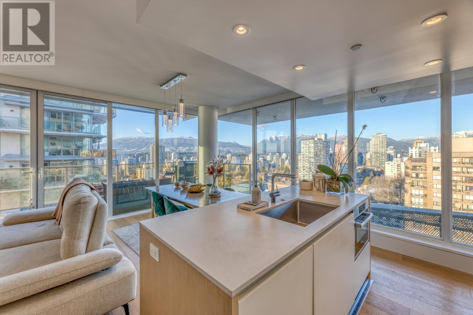 Listing Picture 3 of 22 : 1401 1365 DAVIE STREET, Vancouver / 溫哥華 - 魯藝地產 Yvonne Lu Group - MLS Medallion Club Member