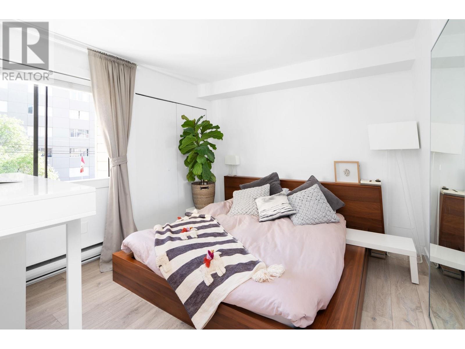 311 1363 Clyde Avenue, West Vancouver, British Columbia  V7T 2W9 - Photo 13 - R2977631