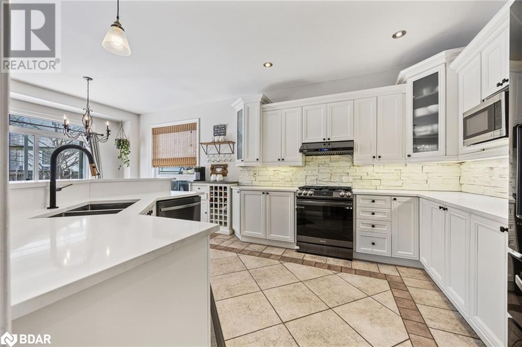 25 Regalia Way, Barrie, Ontario  L4M 7H7 - Photo 4 - 40705715
