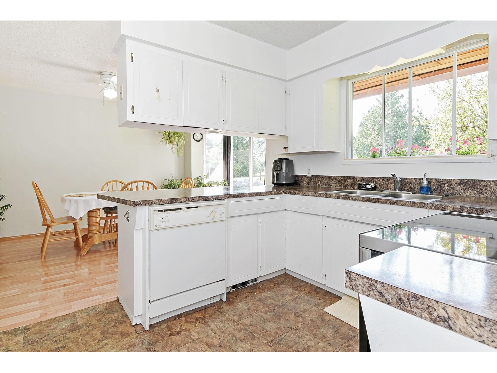 23570 Old Yale Road, Langley, British Columbia  V2Z 2K3 - Photo 16 - R2905400