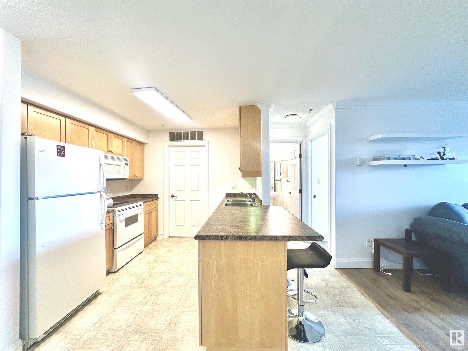 Property at #115 13005 140 AV NW image 4